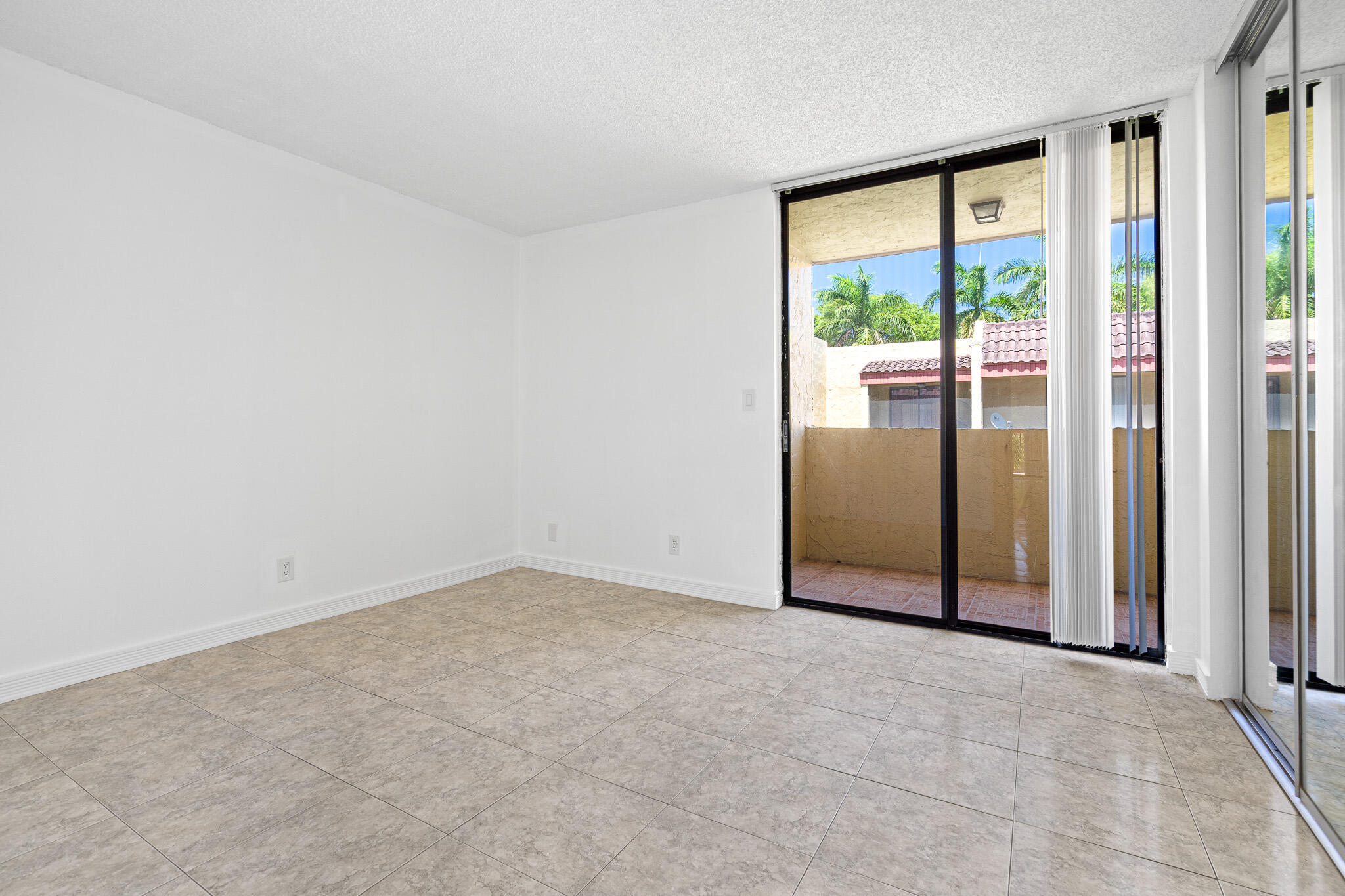VISTA GARDENS I CONDO - Residential