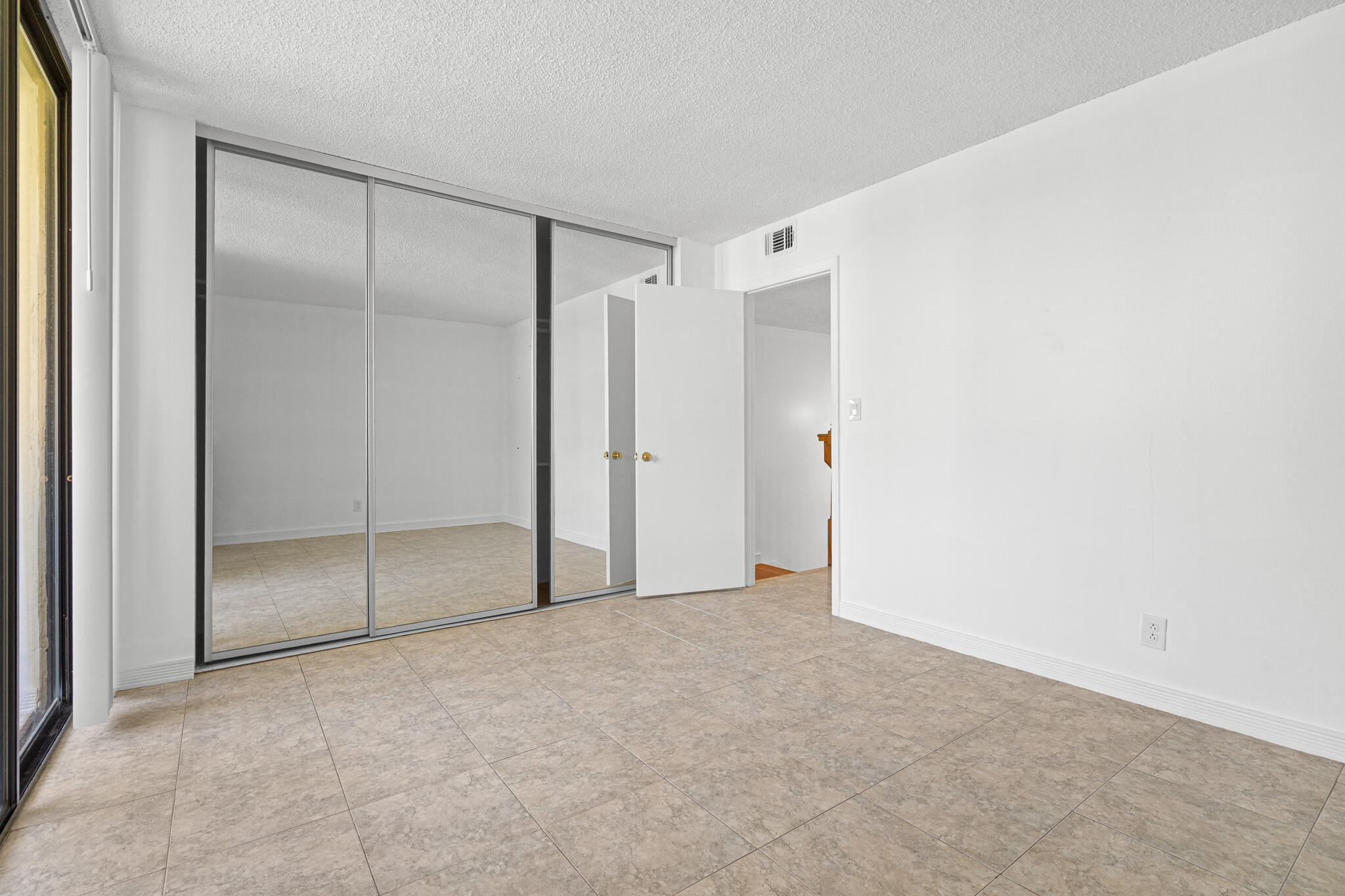 VISTA GARDENS I CONDO - Residential