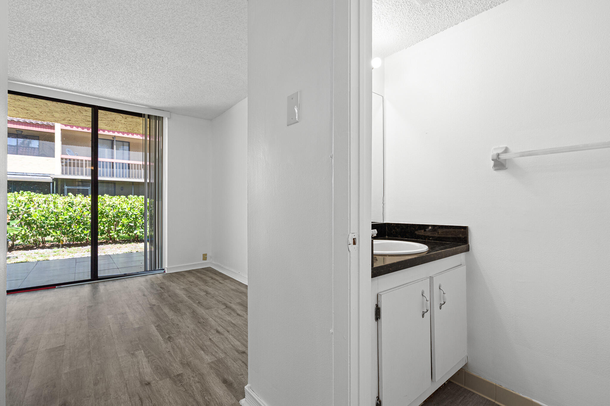 VISTA GARDENS I CONDO - Residential