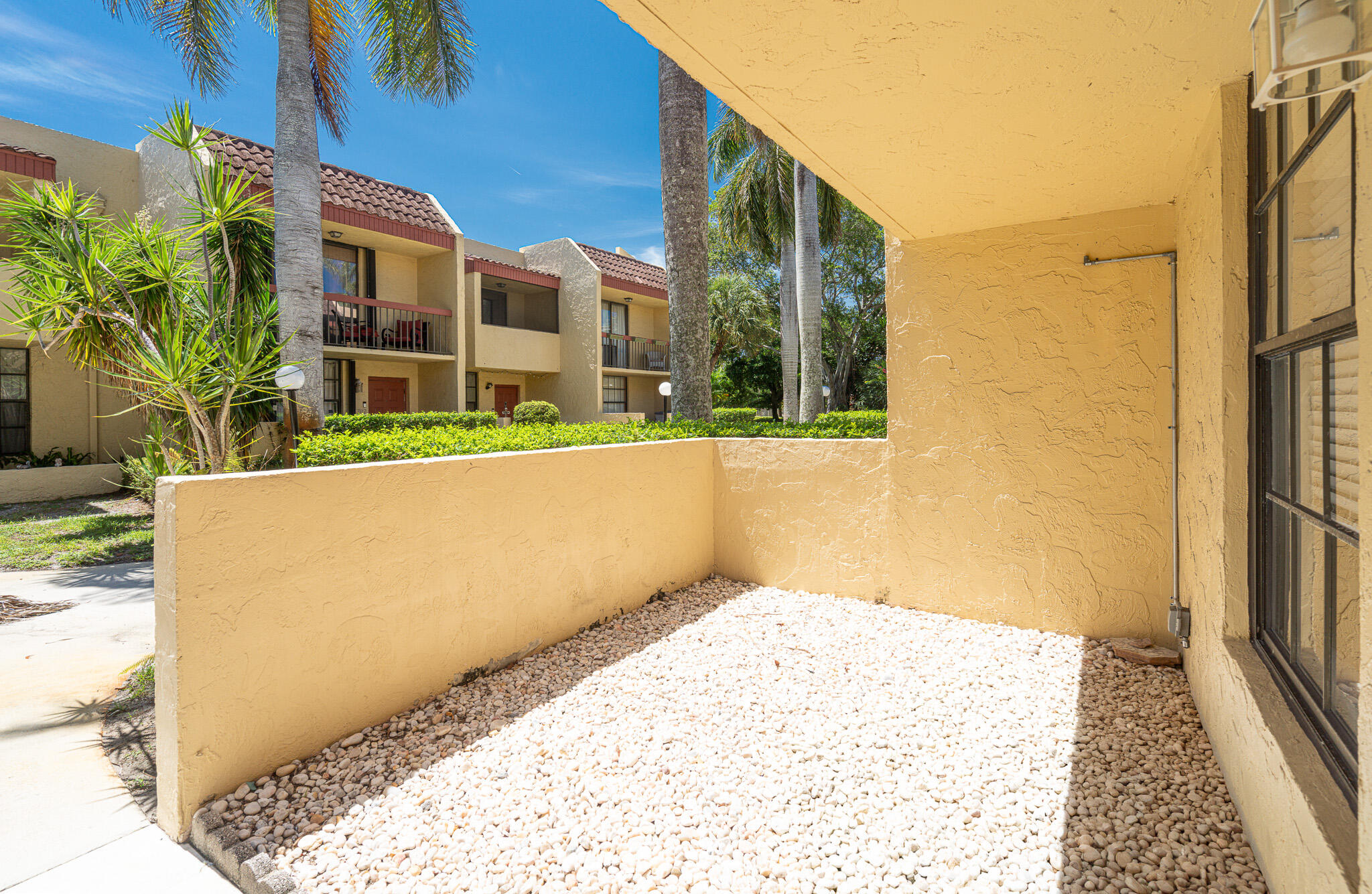 VISTA GARDENS I CONDO - Residential