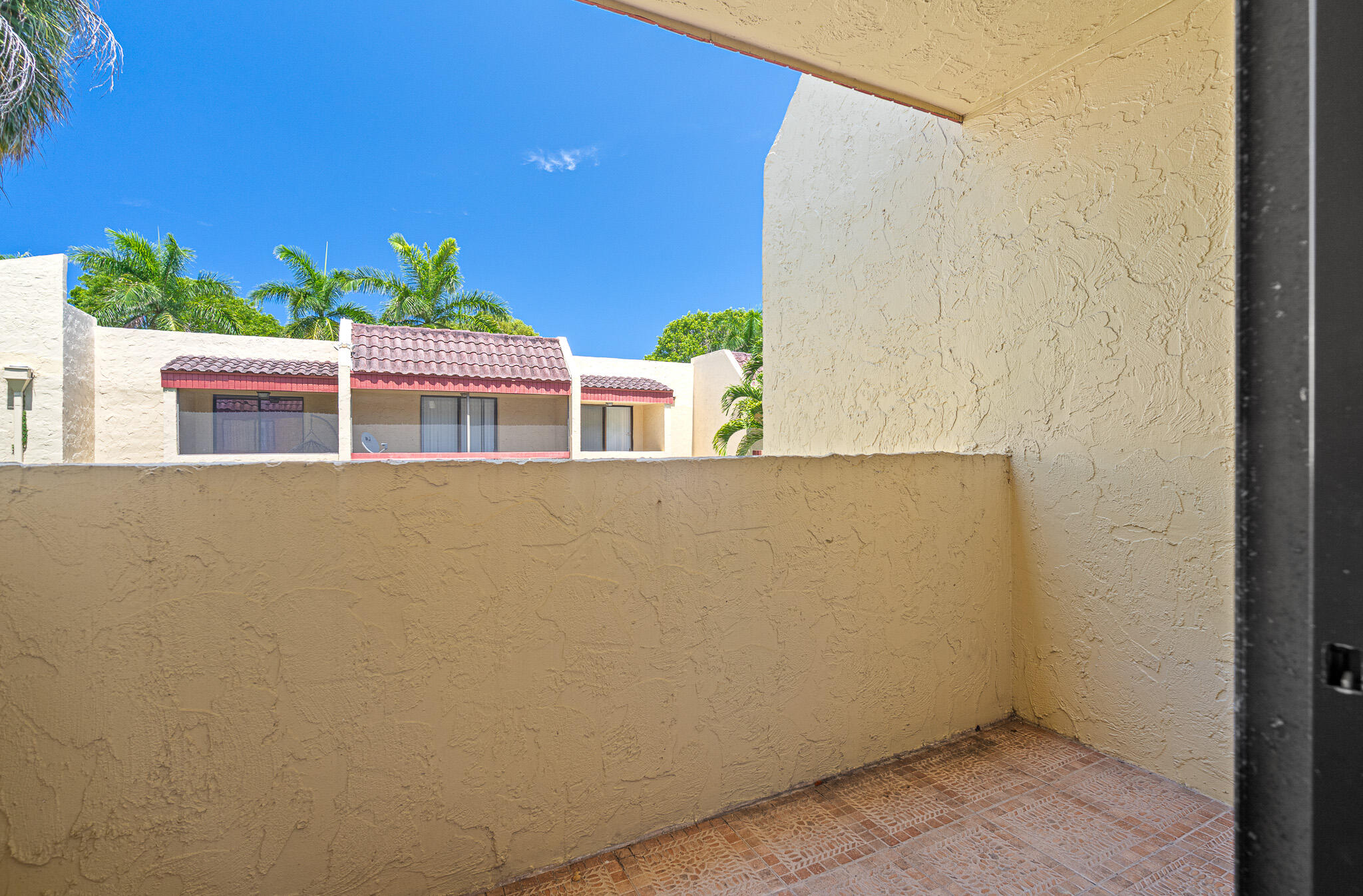VISTA GARDENS I CONDO - Residential