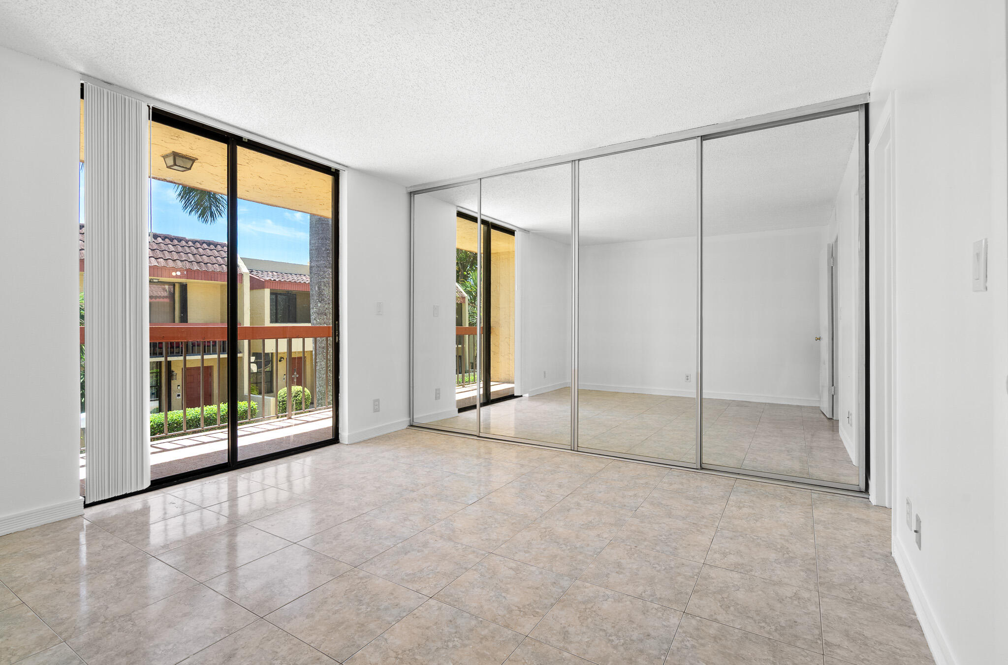 VISTA GARDENS I CONDO - Residential