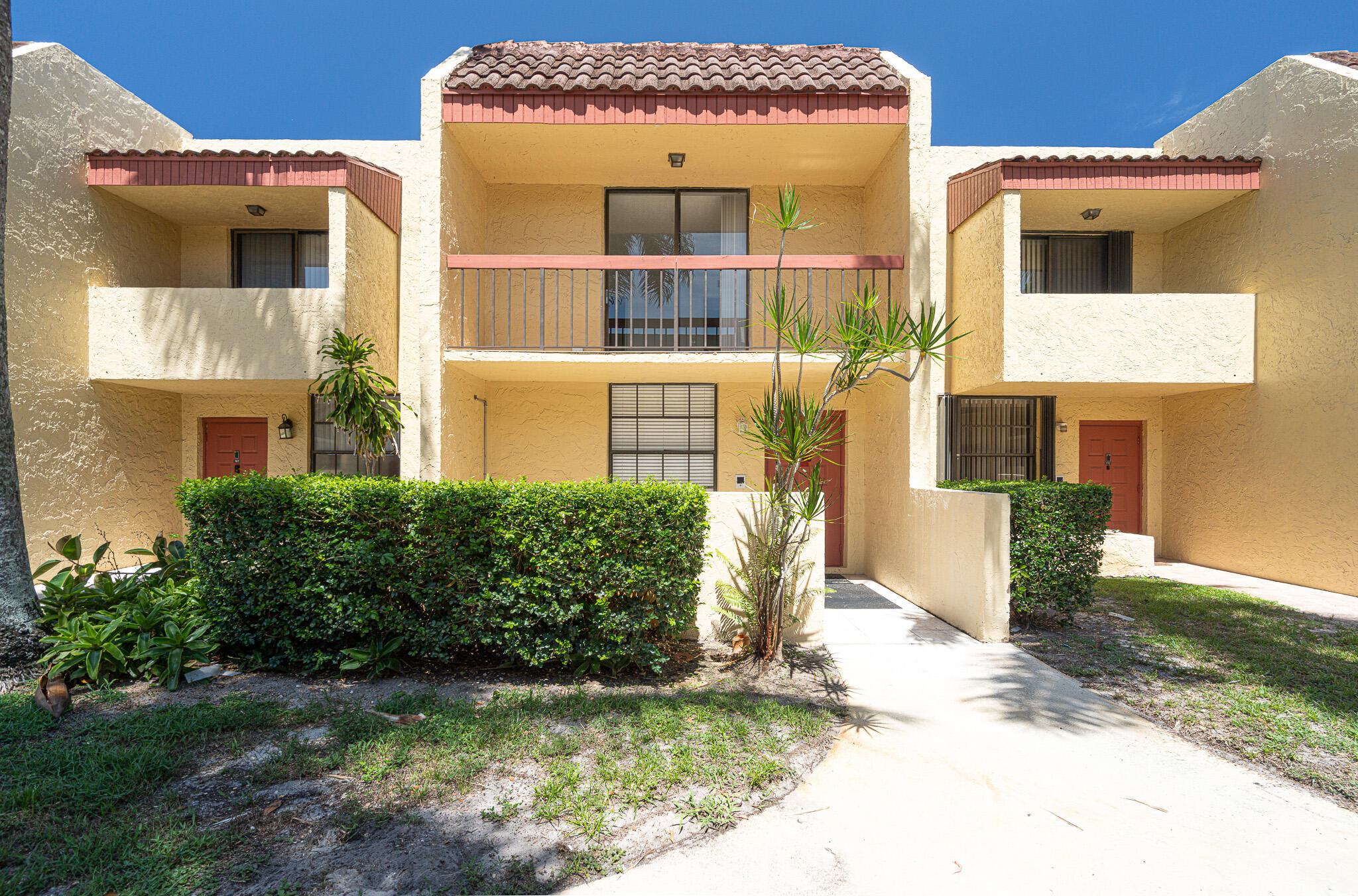 VISTA GARDENS I CONDO - Residential