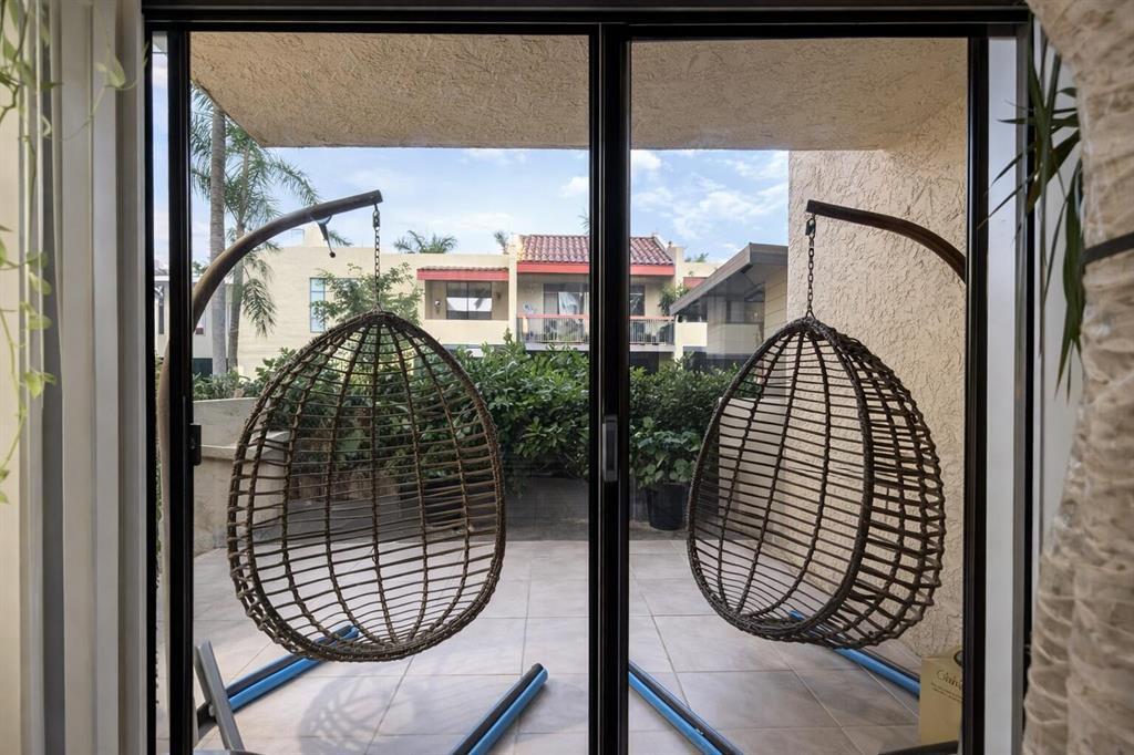 VISTA GARDENS I CONDO - Residential