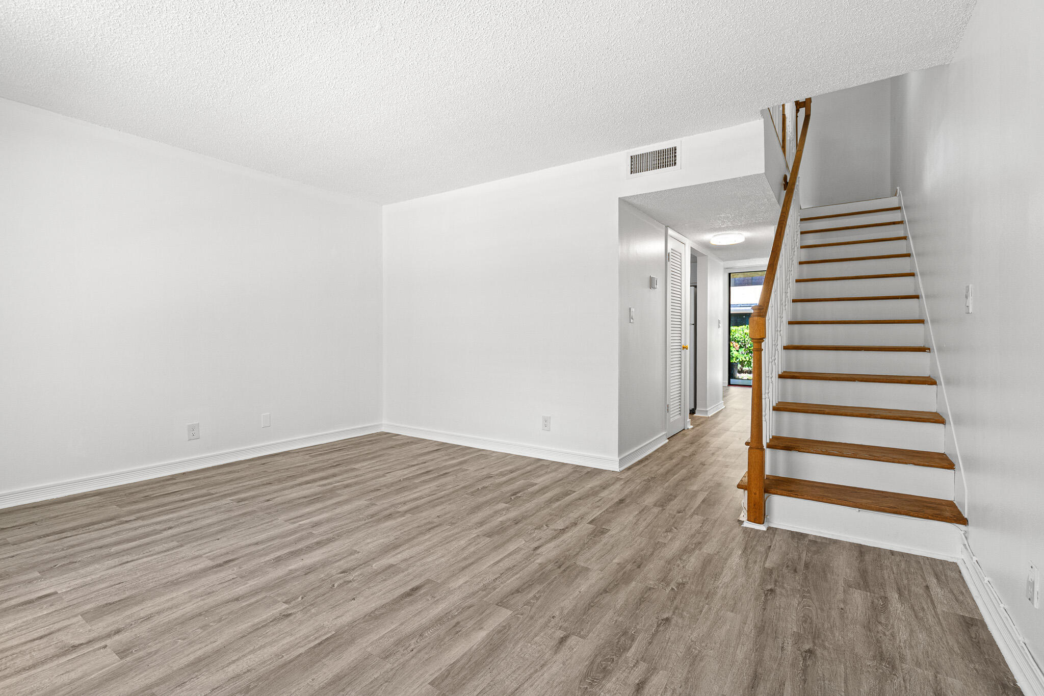 VISTA GARDENS I CONDO - Residential