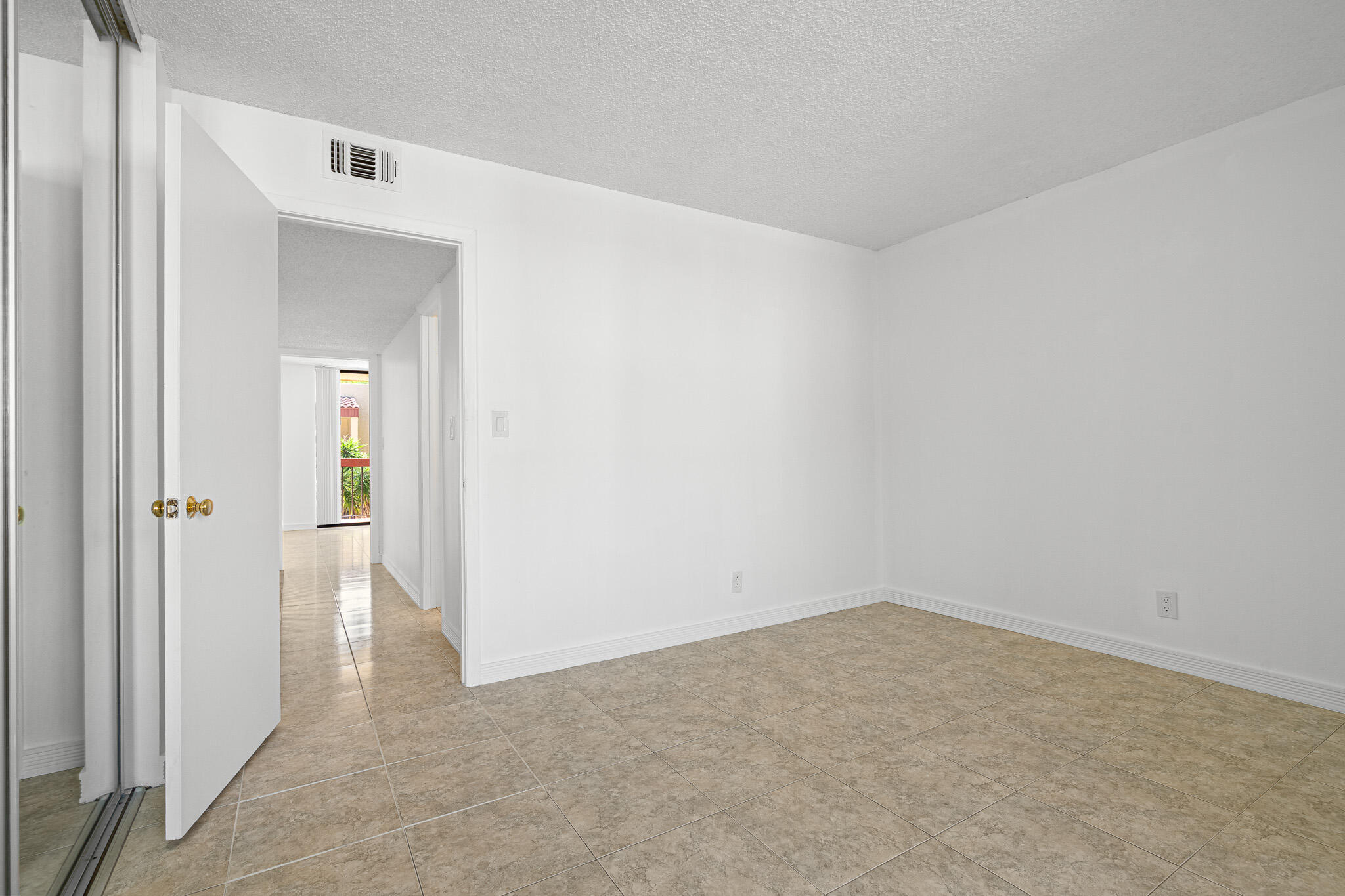 VISTA GARDENS I CONDO - Residential
