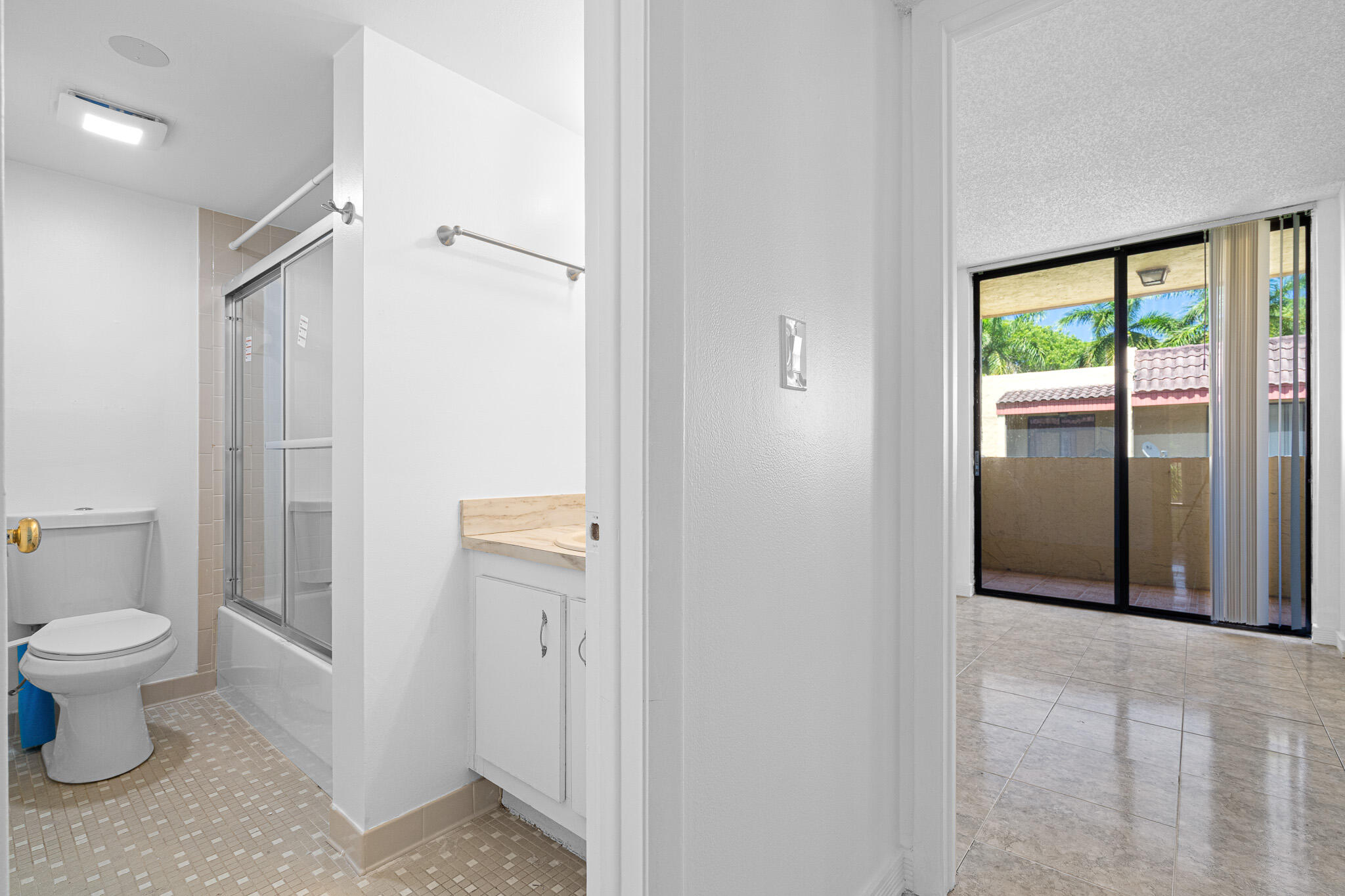 VISTA GARDENS I CONDO - Residential