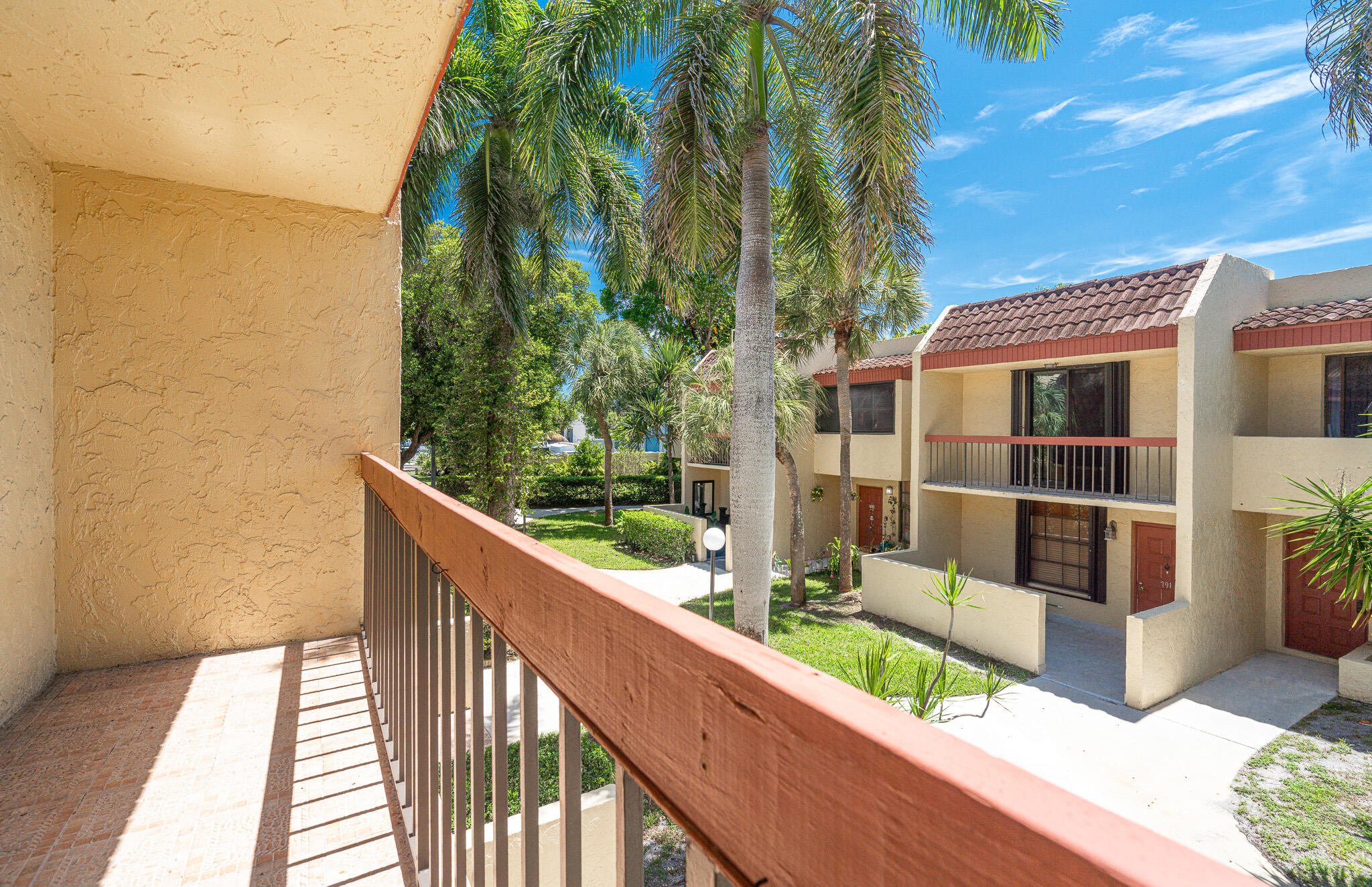 VISTA GARDENS I CONDO - Residential