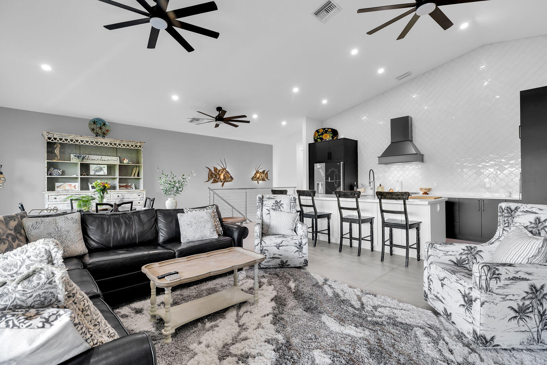 PLANTATION ISLAND - Residential