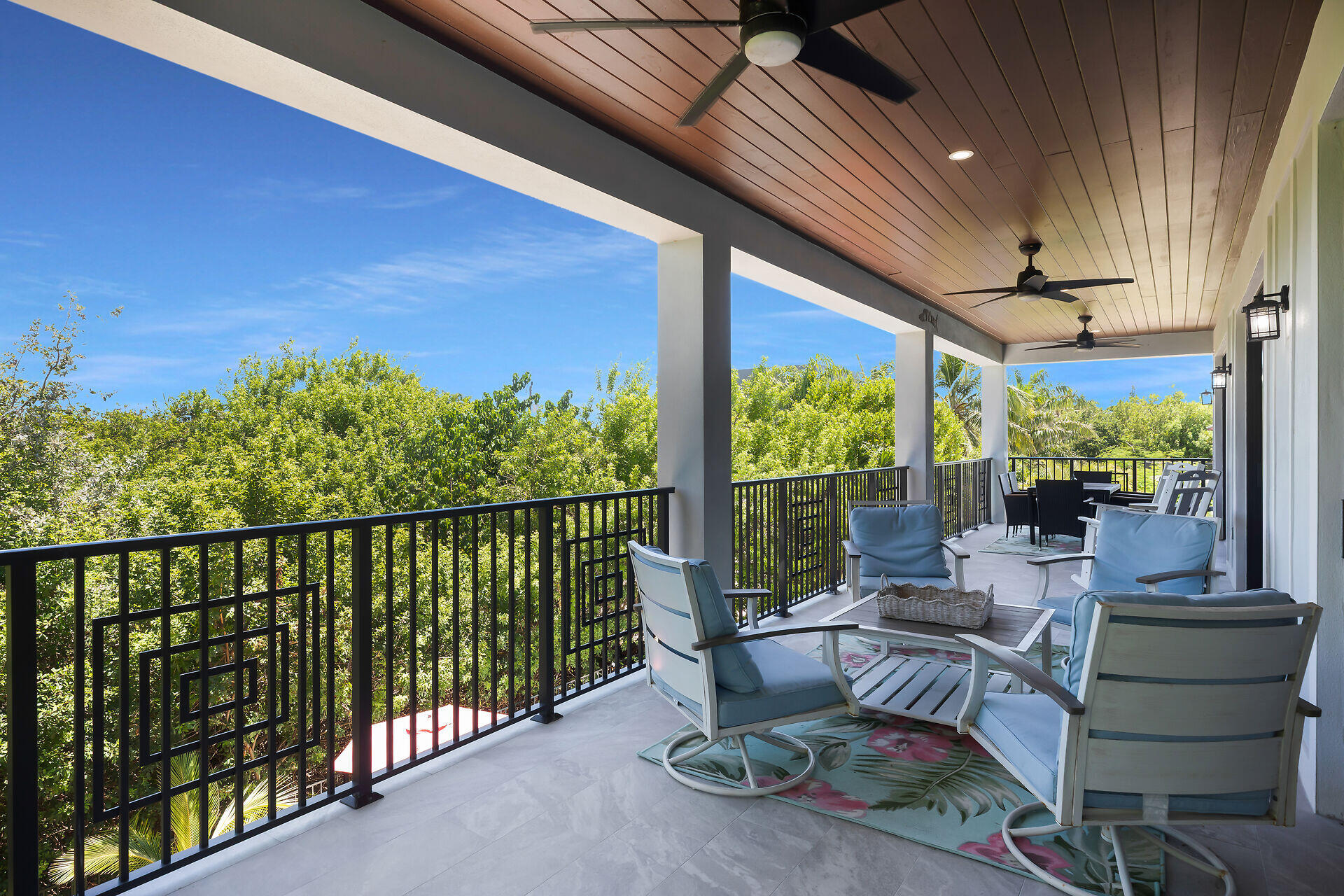 PLANTATION ISLAND - Residential