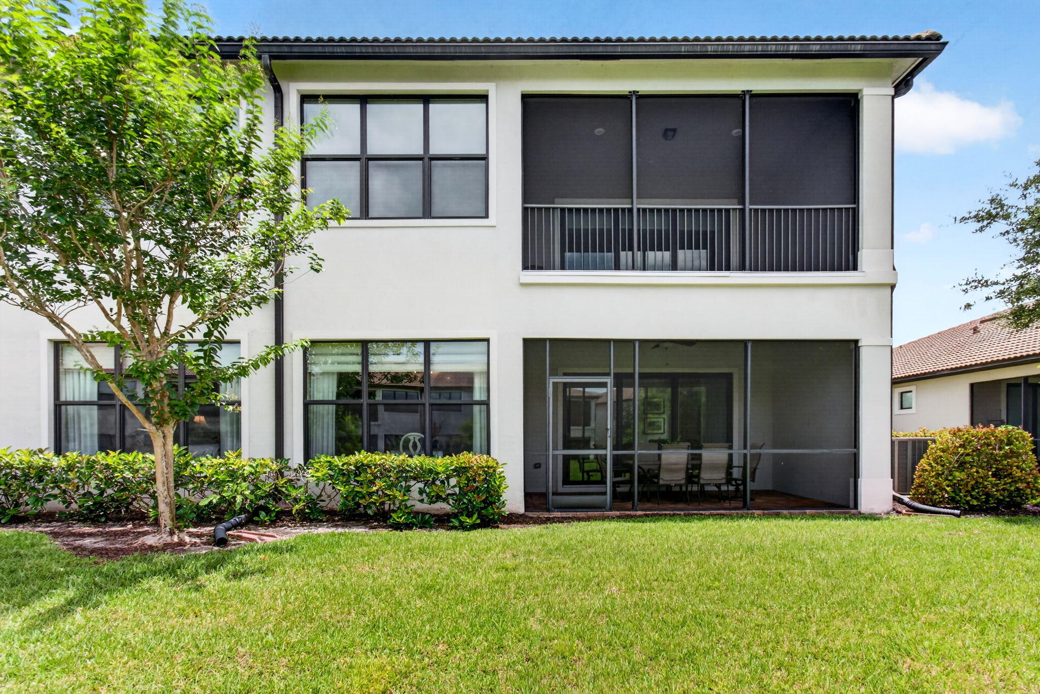 BOCA FLORES - Residential