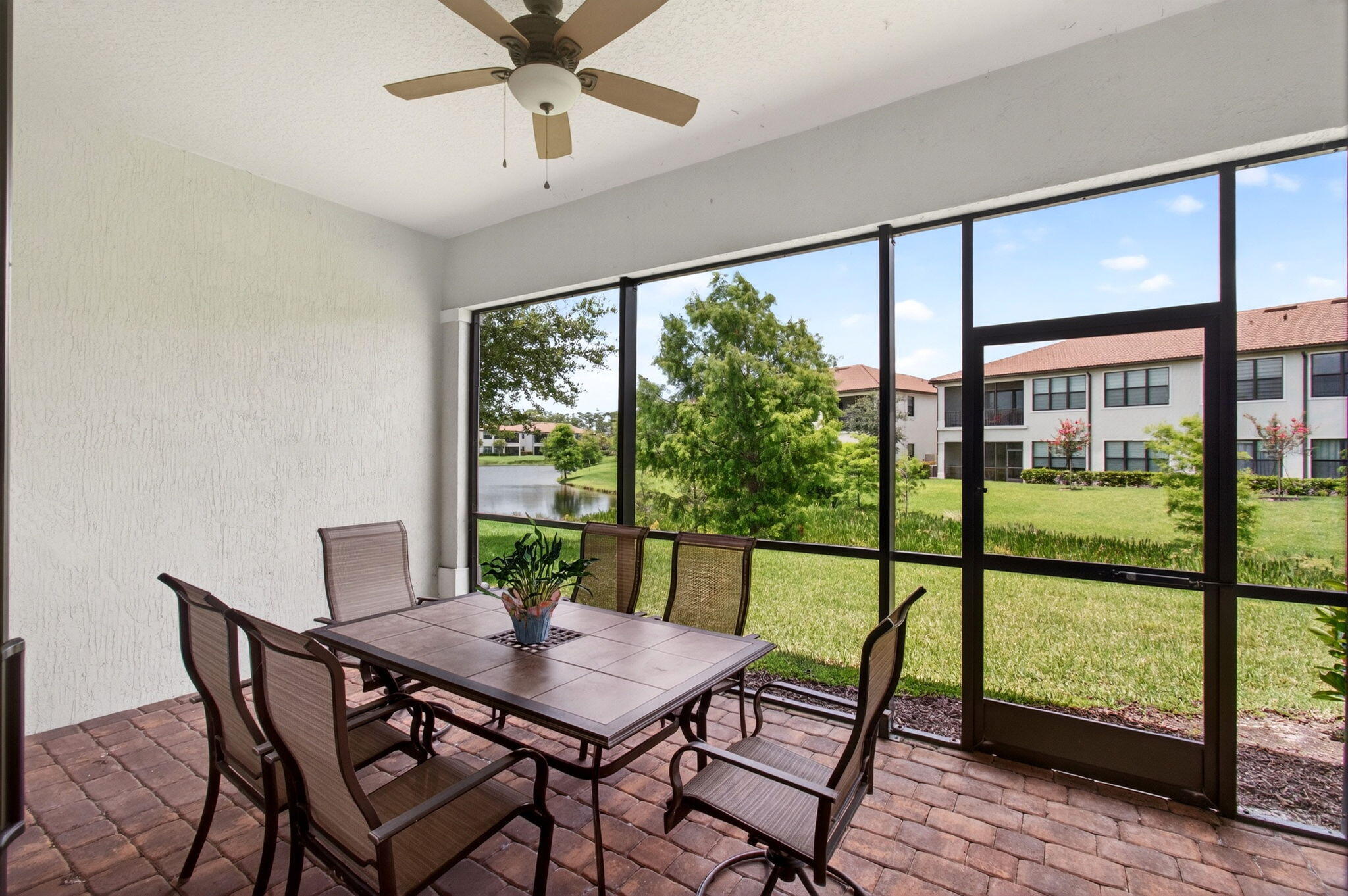 BOCA FLORES - Residential
