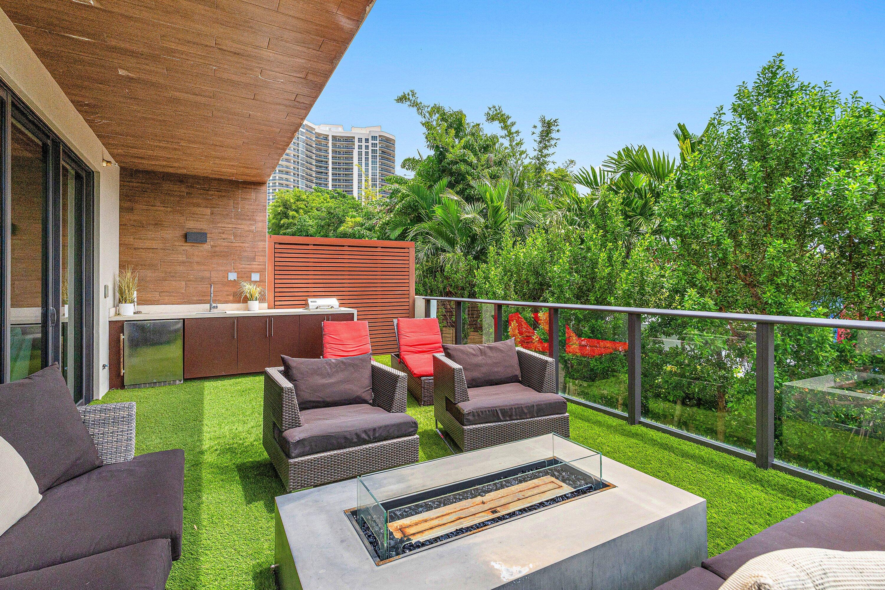 30 THIRTY NORTH OCEAN CONDO - Residential