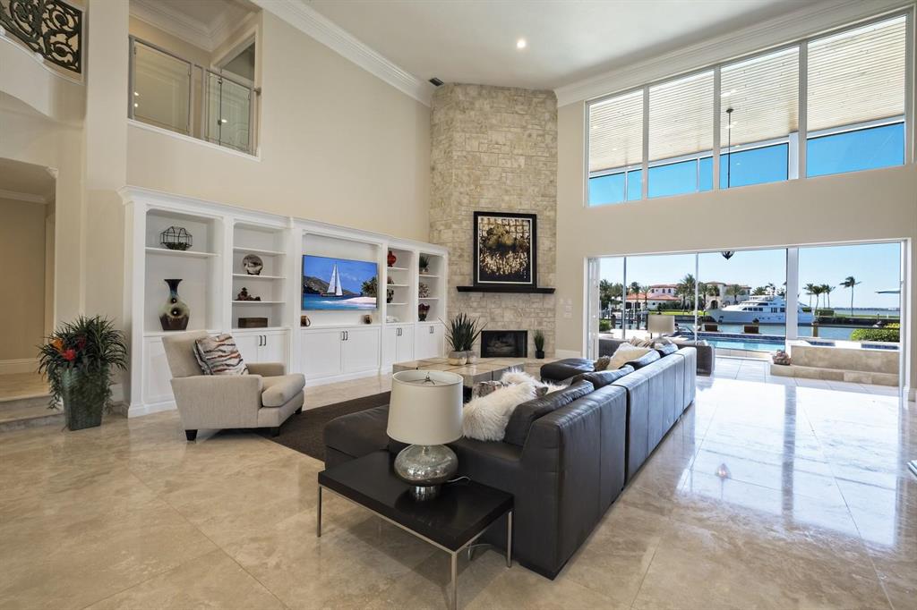 SAILFISH POINT - Residential