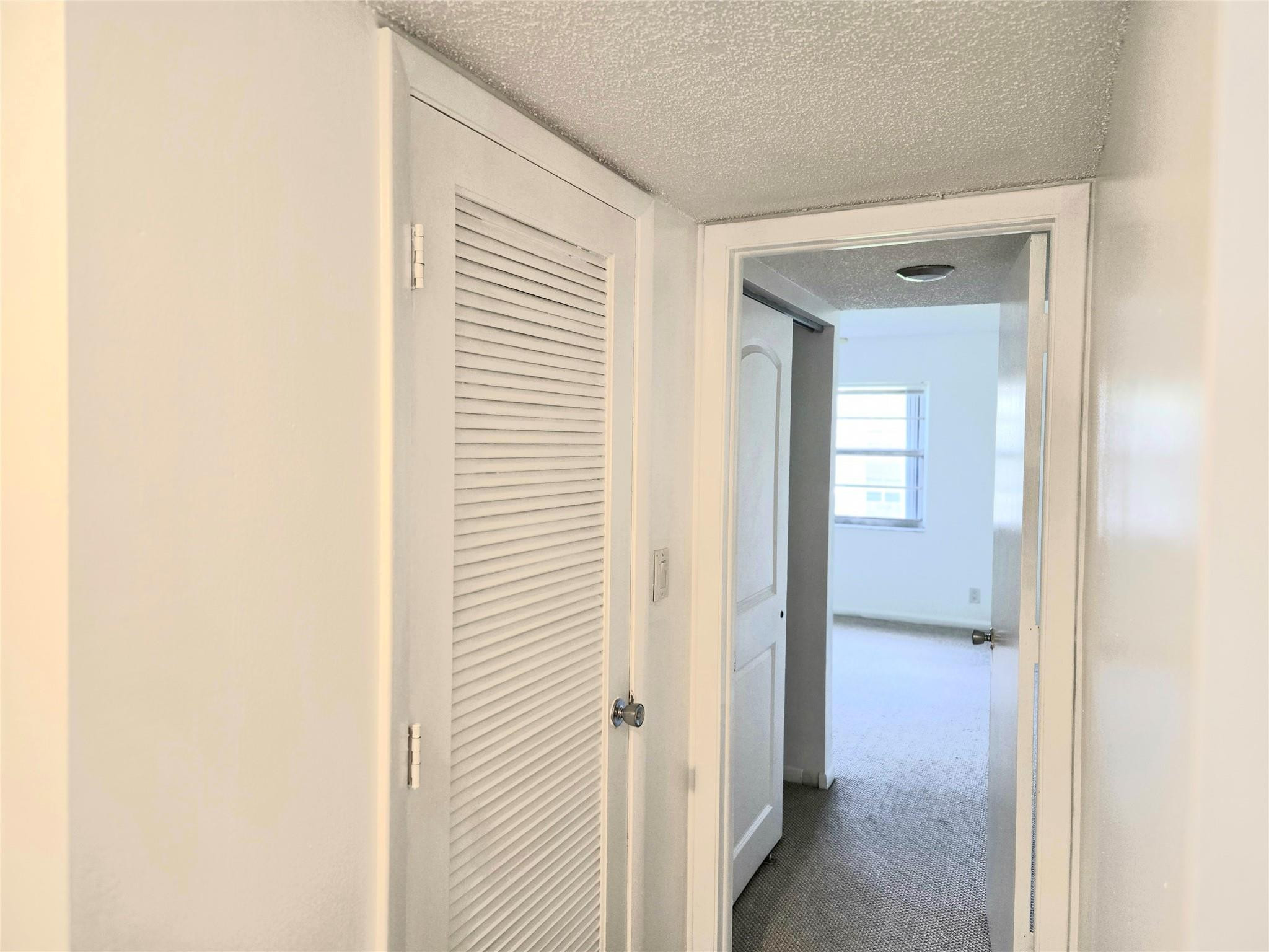 SHERWOOD SQUARE CONDOMINIUM - Residential Lease