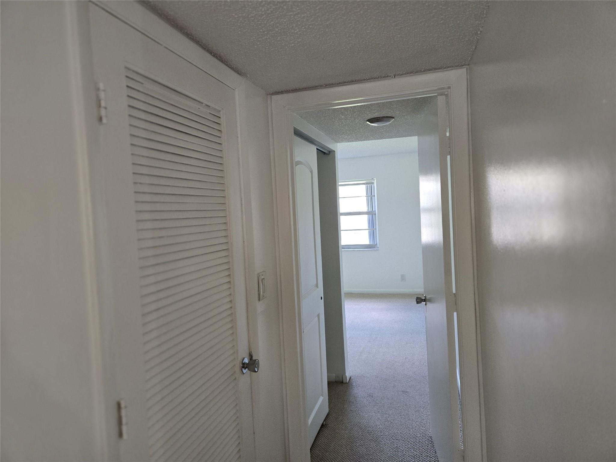 SHERWOOD SQUARE CONDOMINIUM - Residential Lease