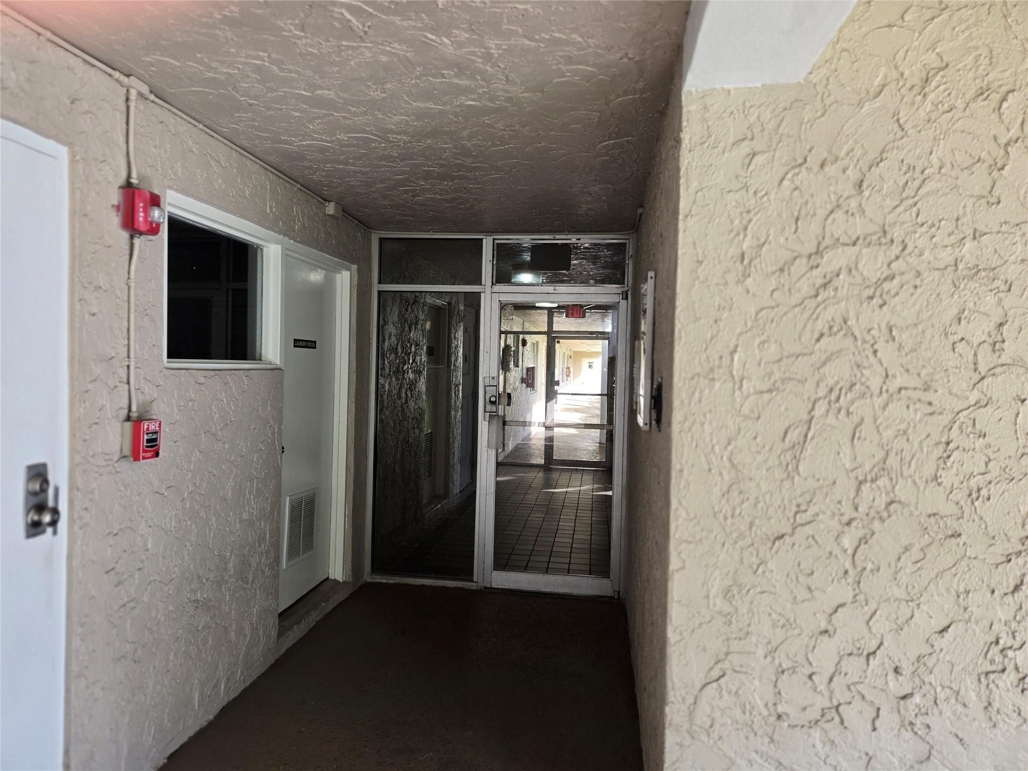 SHERWOOD SQUARE CONDOMINIUM - Residential Lease