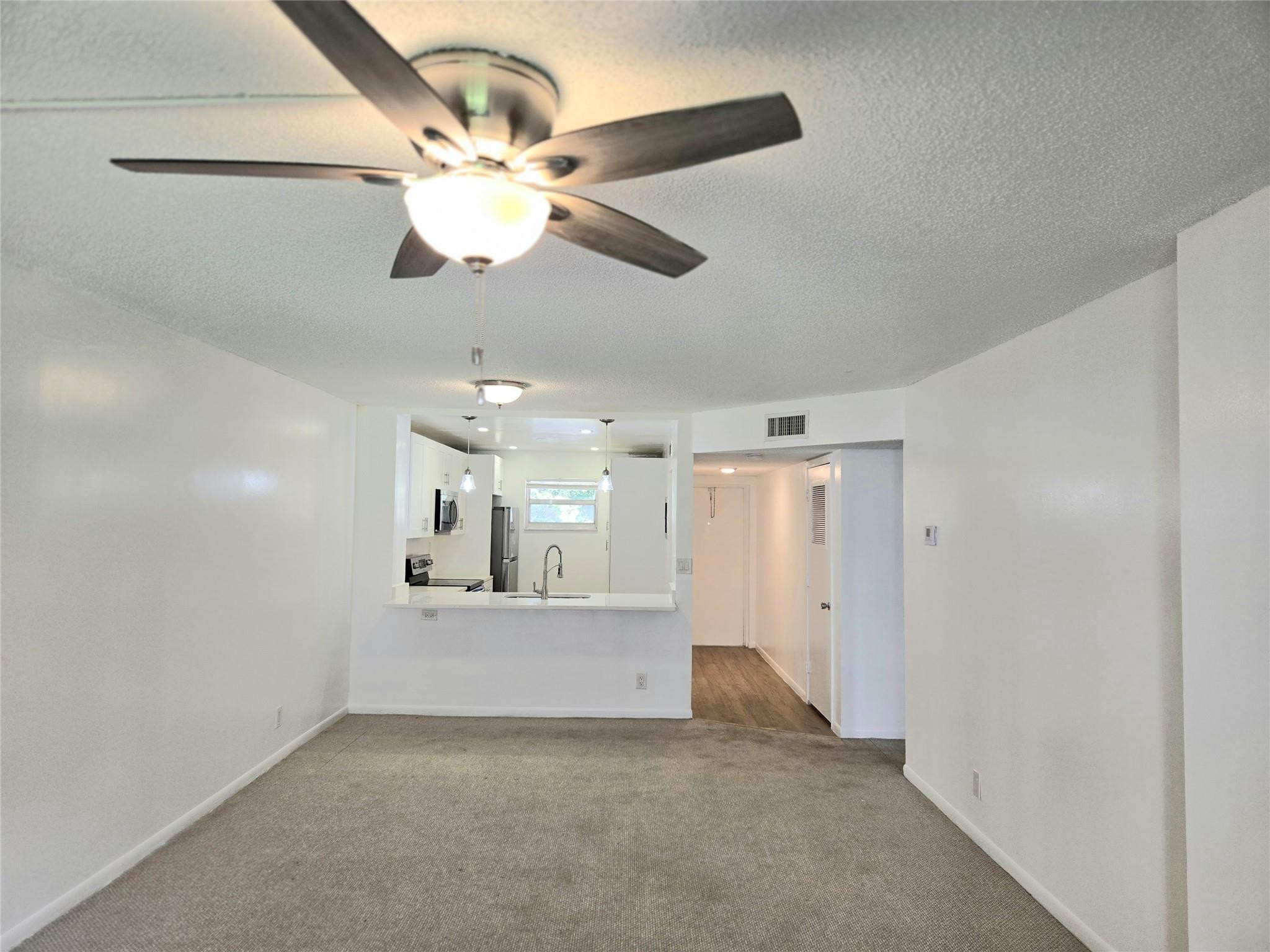 SHERWOOD SQUARE CONDOMINIUM - Residential Lease