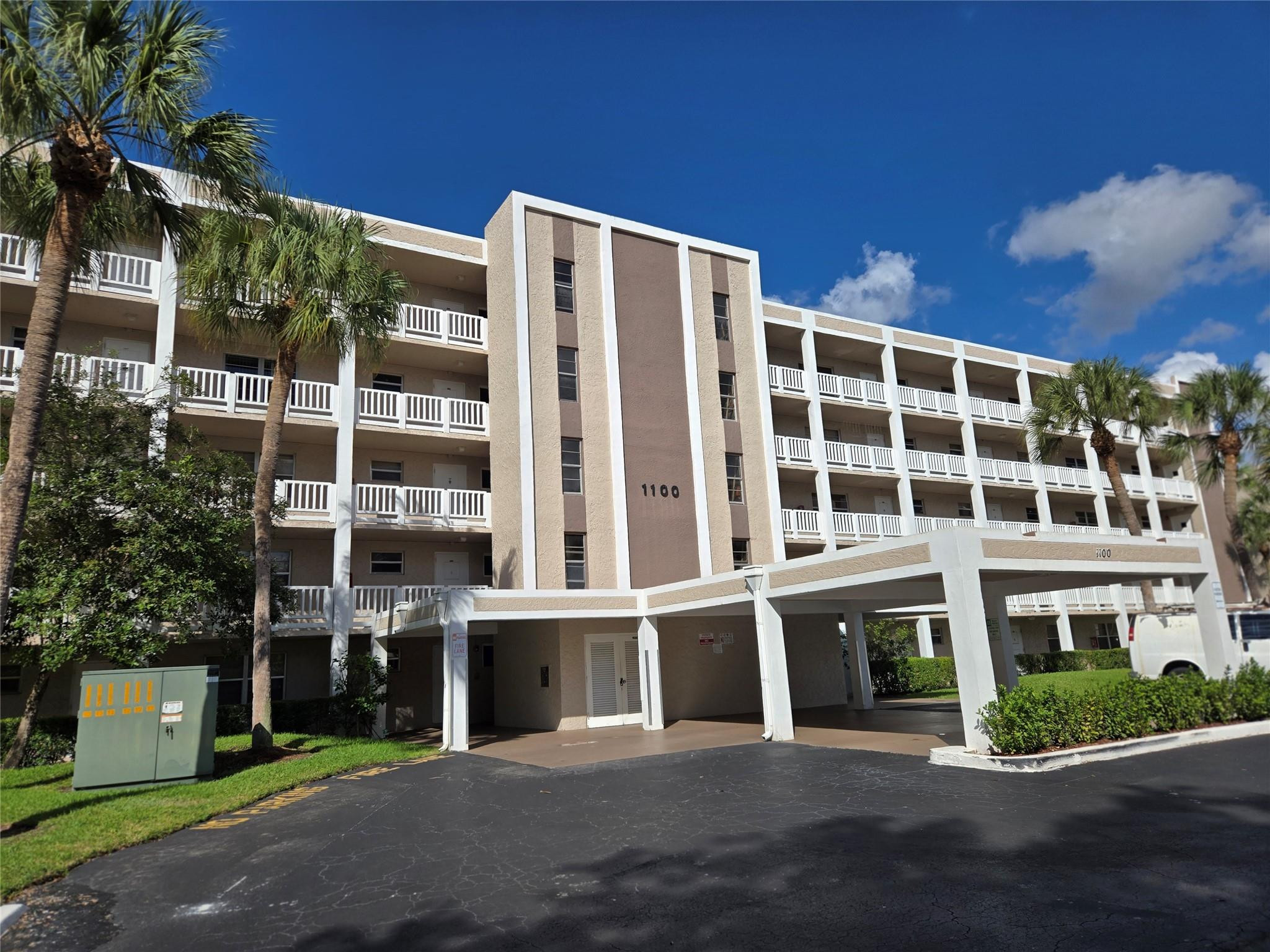 SHERWOOD SQUARE CONDOMINIUM - Residential Lease
