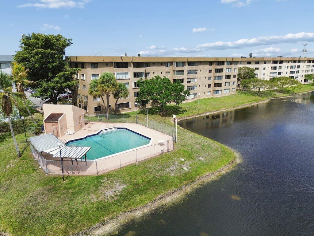 DORADO AT HAMPTONS WEST - Residential