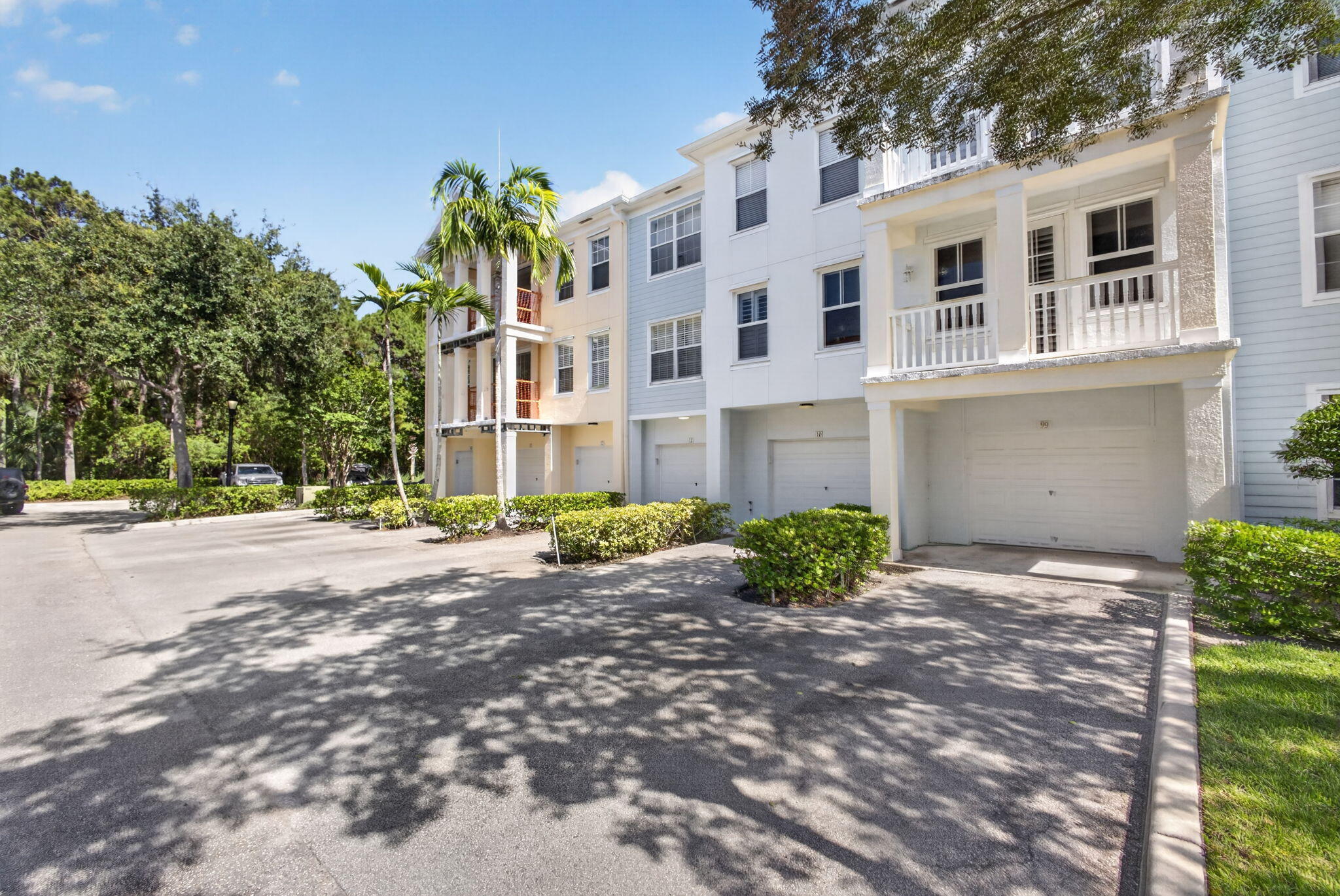 SOMERSET AT ABACOA CONDO - Residential