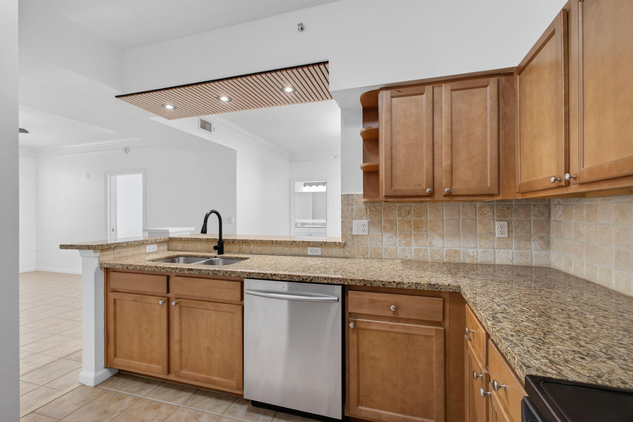 SOMERSET AT ABACOA CONDO - Residential