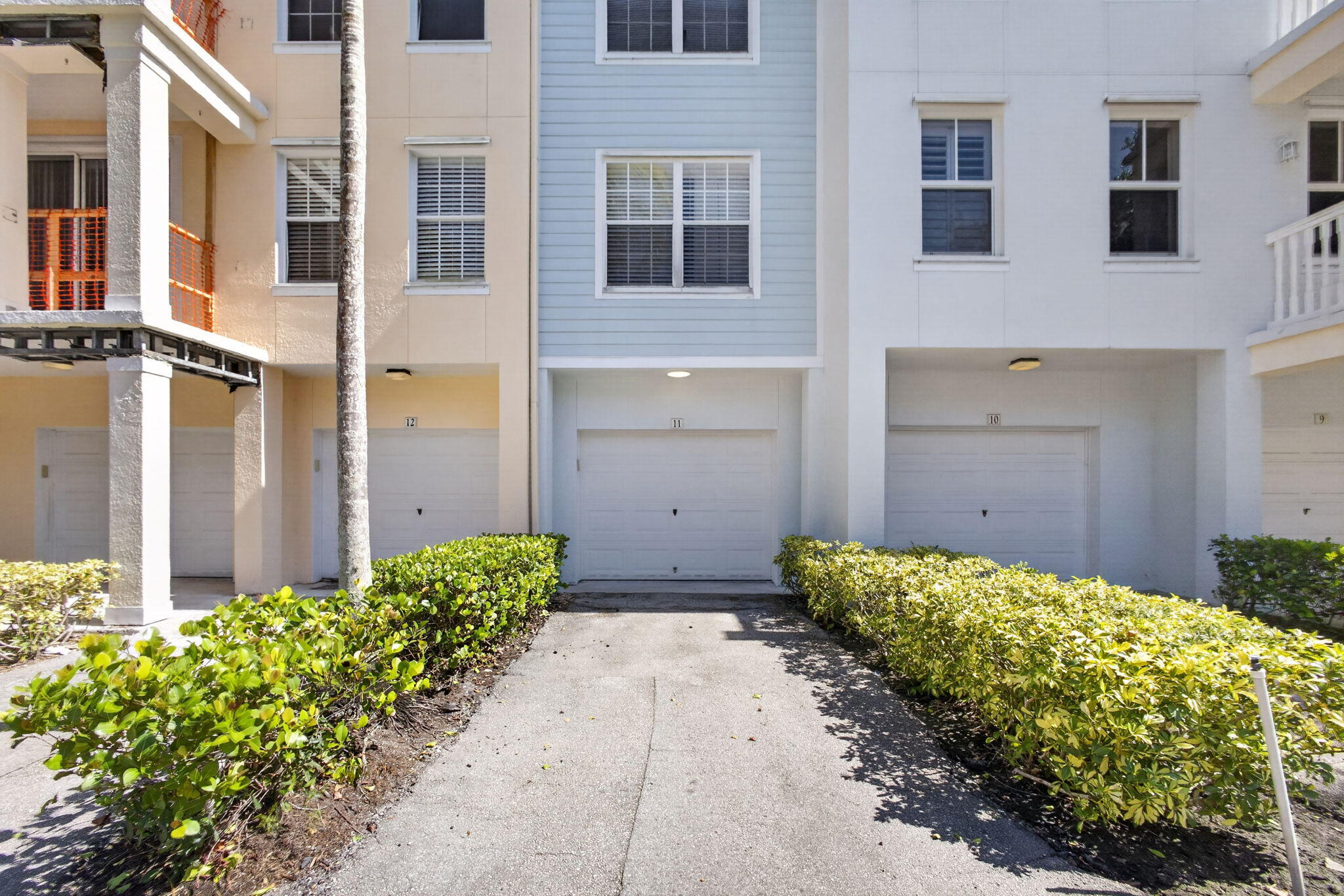 SOMERSET AT ABACOA CONDO - Residential