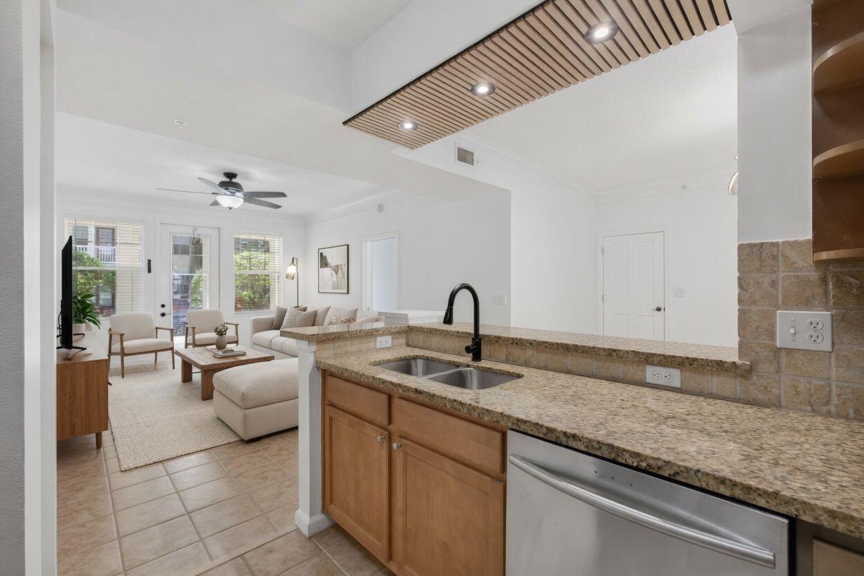 SOMERSET AT ABACOA CONDO - Residential