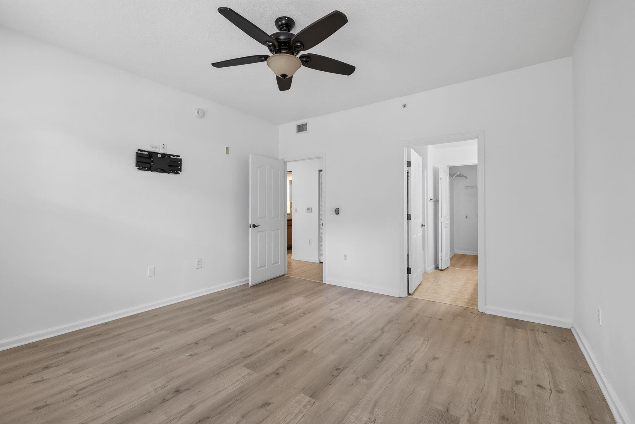 SOMERSET AT ABACOA CONDO - Residential