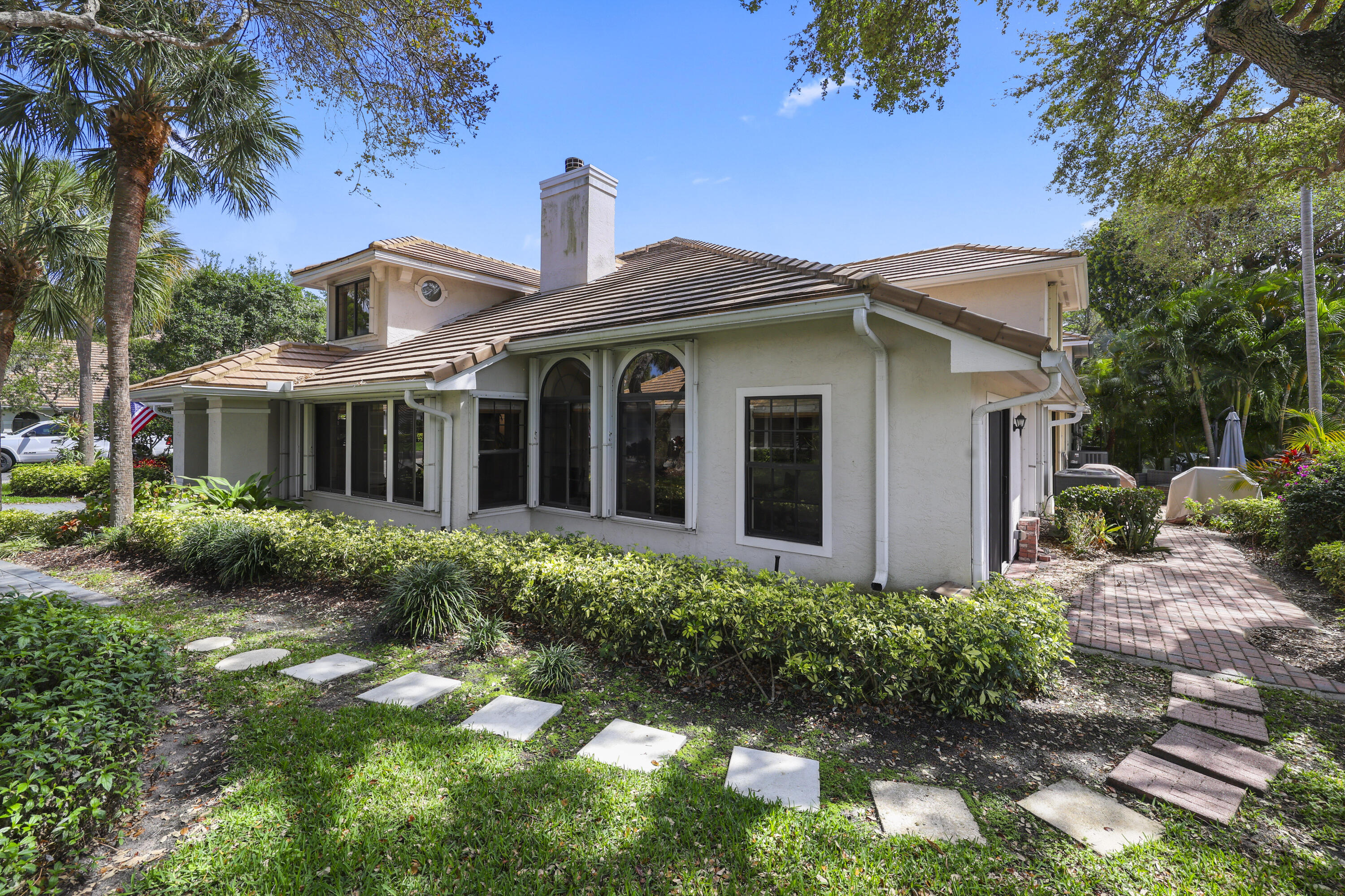 OAK HARBOUR 4 - Residential