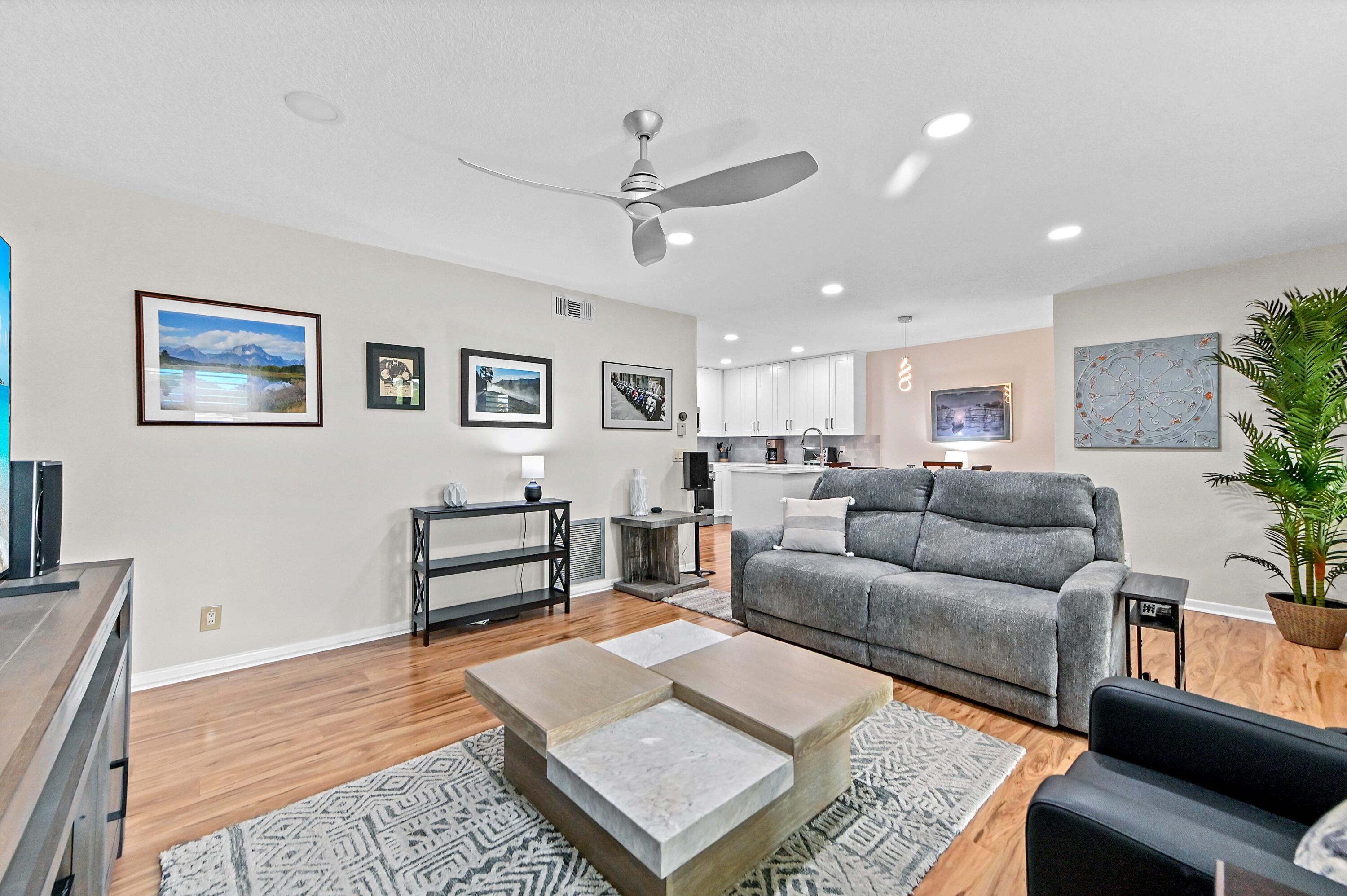 PINE RIDGE - Residential