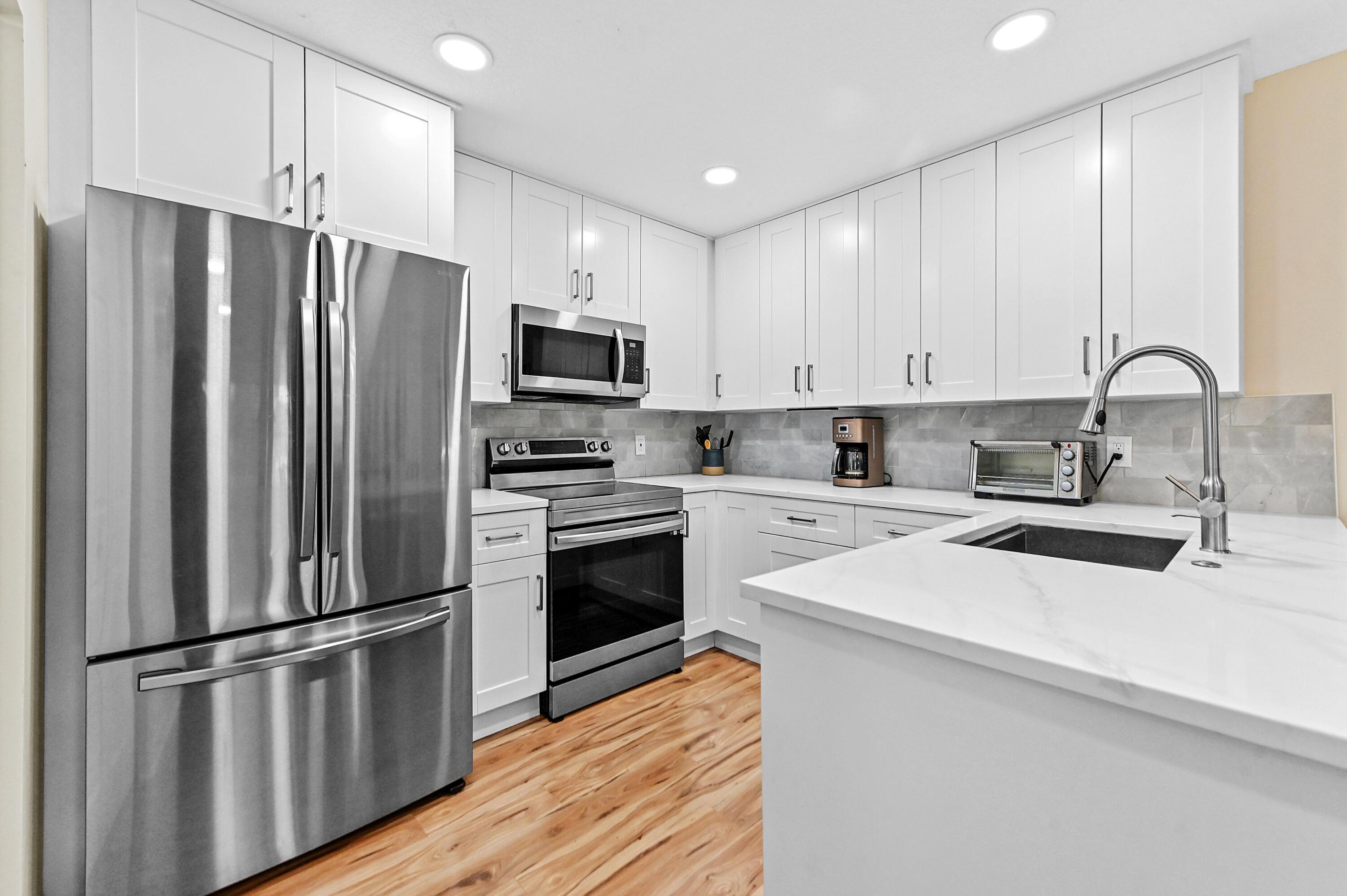 PINE RIDGE - Residential