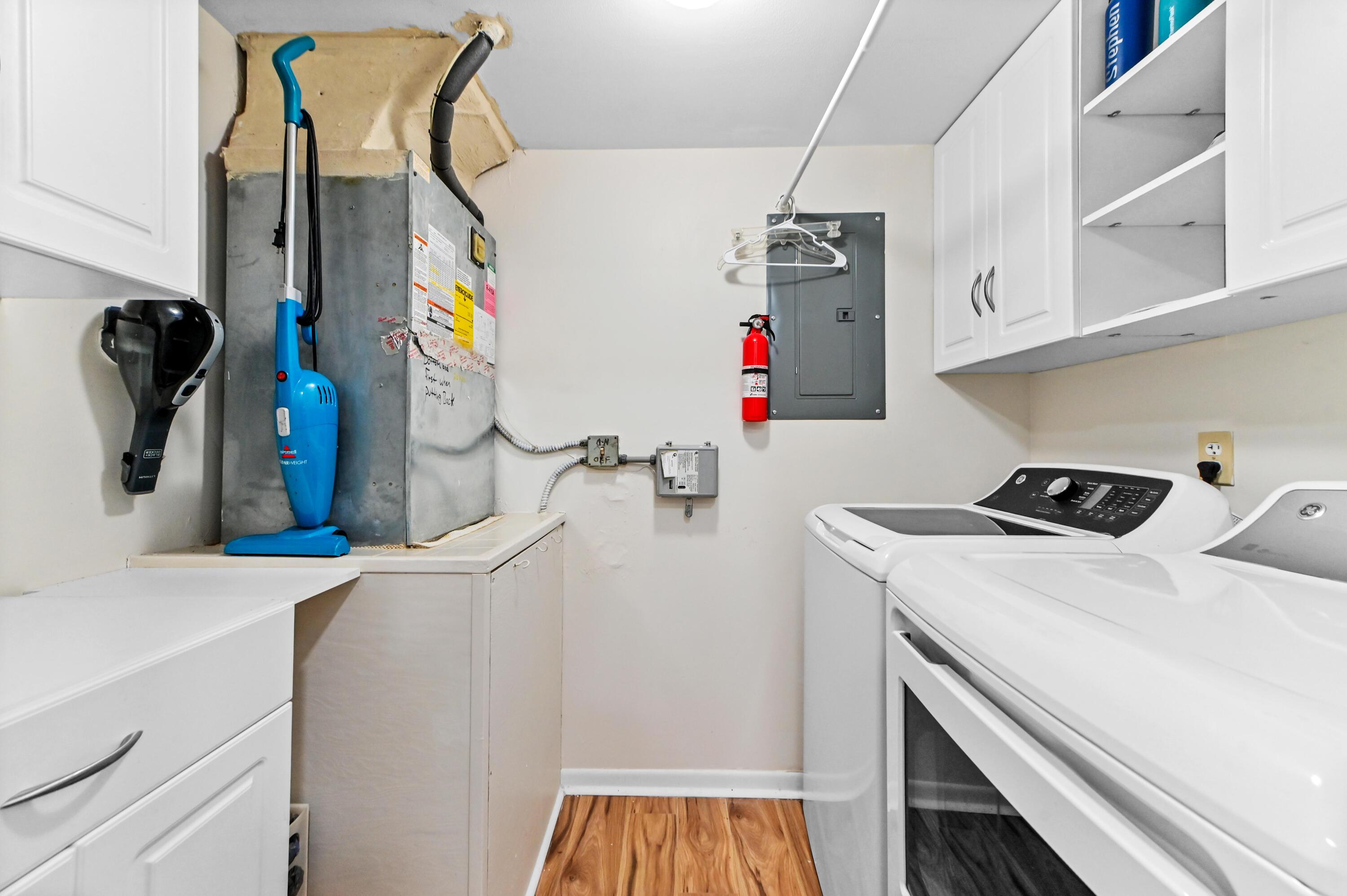 PINE RIDGE - Residential