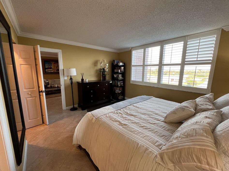WATERS EDGE TOWERS CONDO - Residential Lease