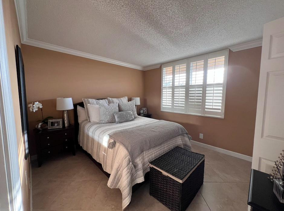 WATERS EDGE TOWERS CONDO - Residential Lease