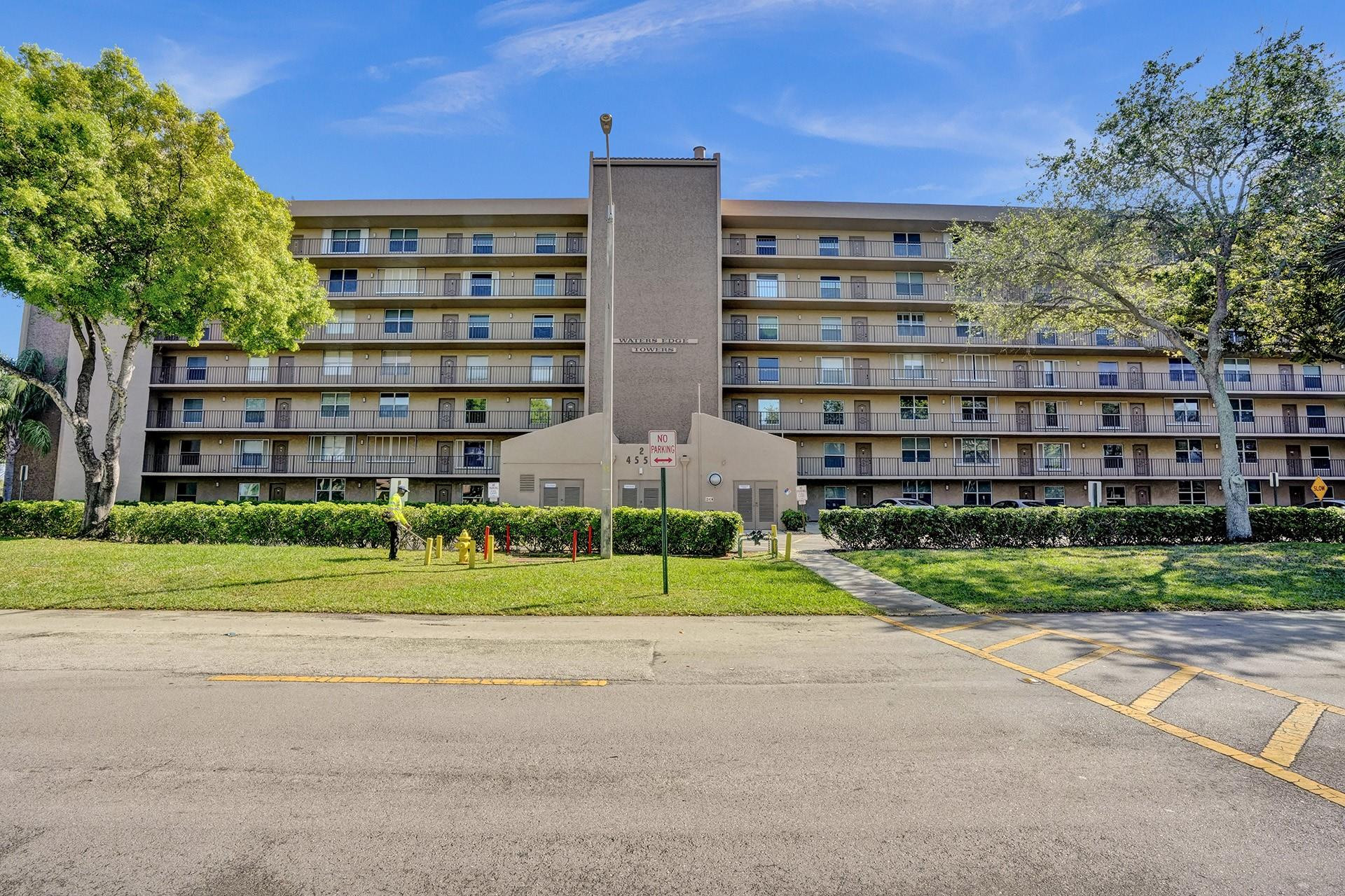 WATERS EDGE TOWERS CONDO - Residential Lease