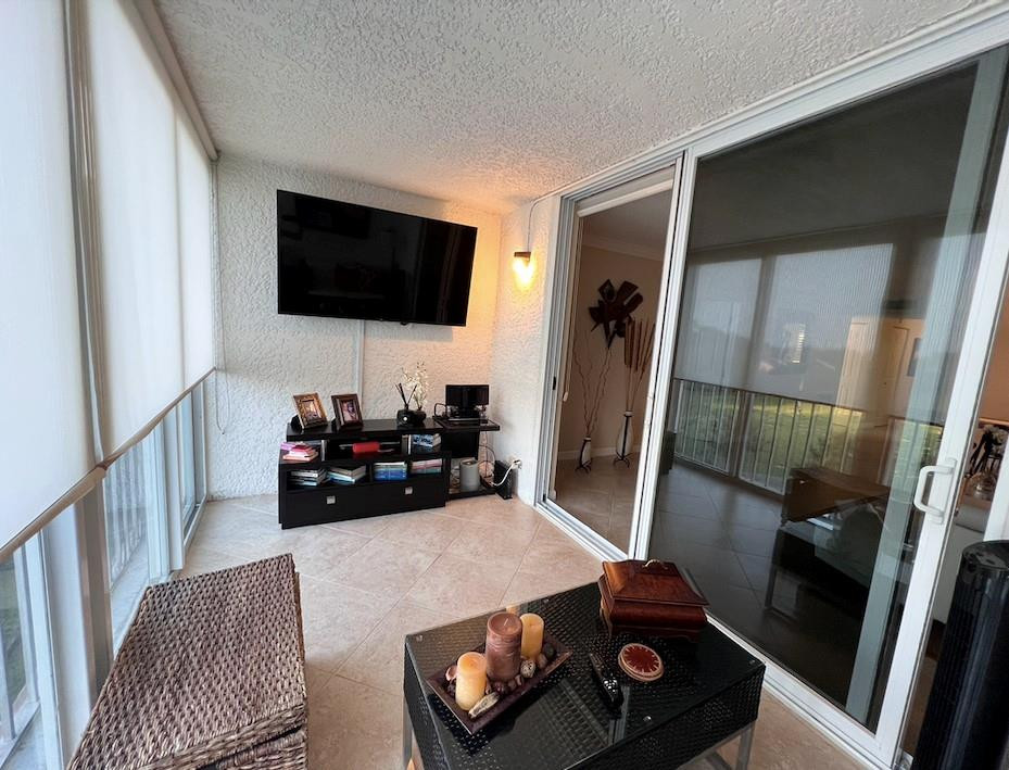 WATERS EDGE TOWERS CONDO - Residential Lease