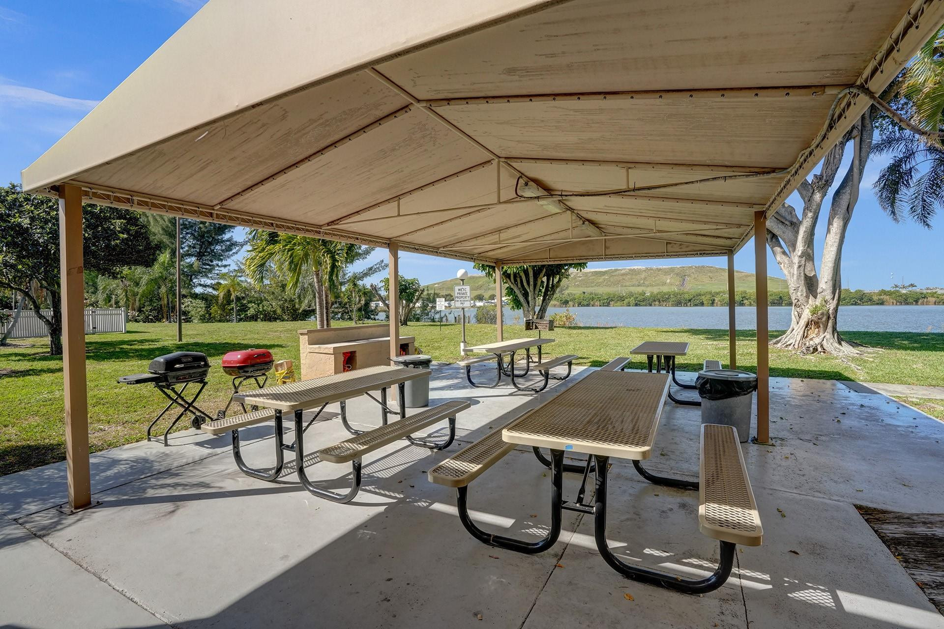 WATERS EDGE TOWERS CONDO - Residential Lease