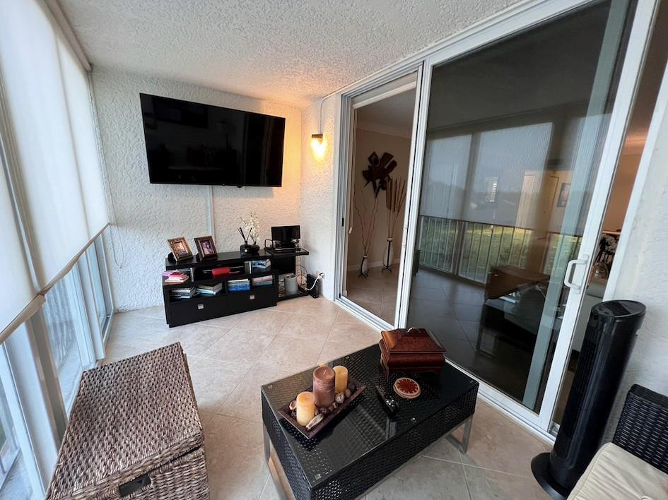 WATERS EDGE TOWERS CONDO - Residential Lease