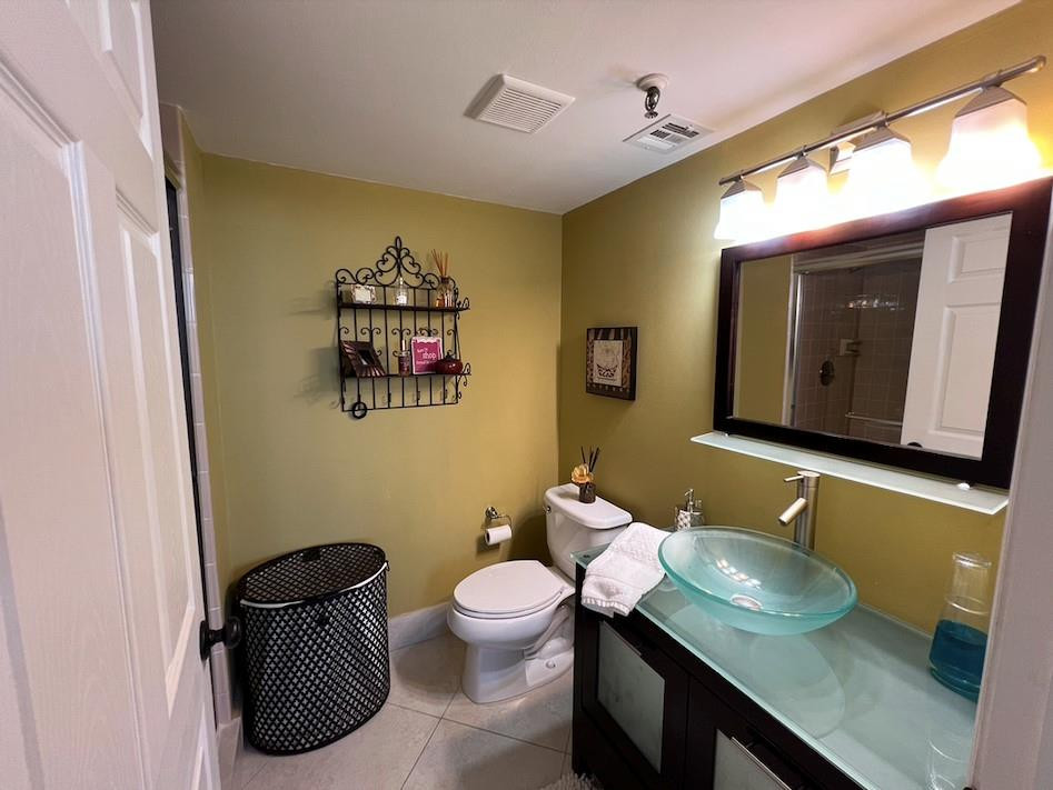 WATERS EDGE TOWERS CONDO - Residential Lease
