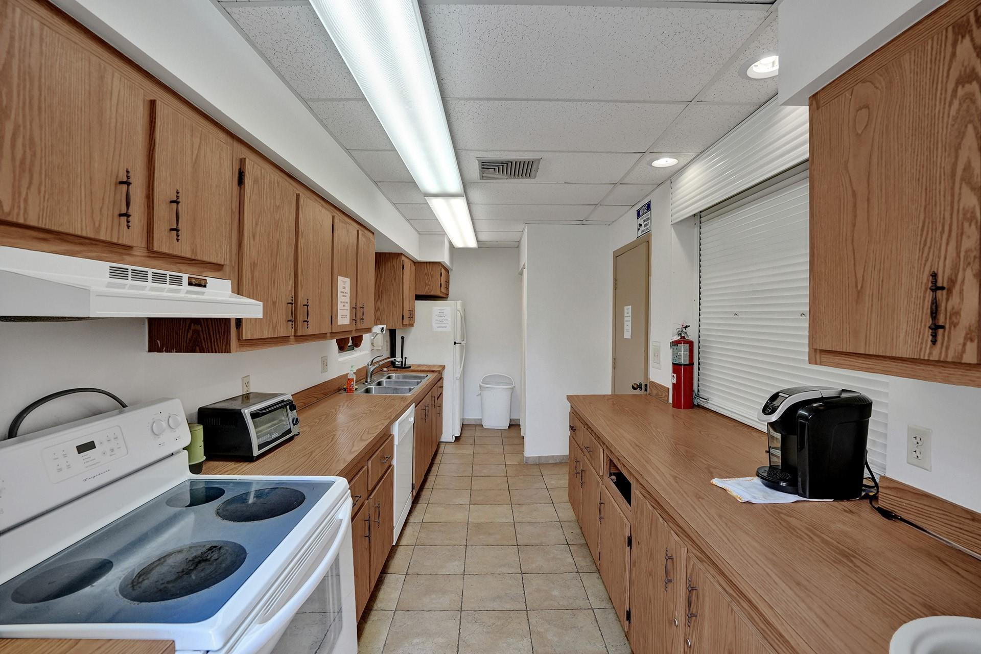 WATERS EDGE TOWERS CONDO - Residential Lease