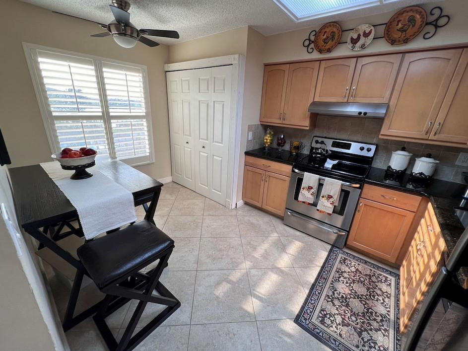 WATERS EDGE TOWERS CONDO - Residential Lease