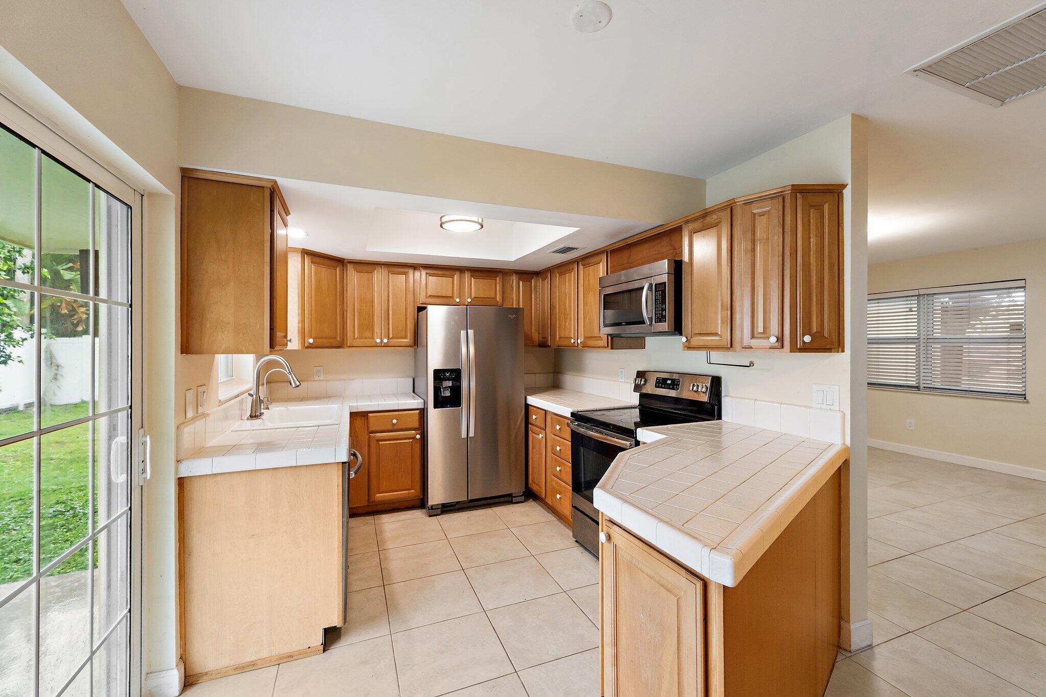 PALM BEACH GARDENS ESTATES - Residential