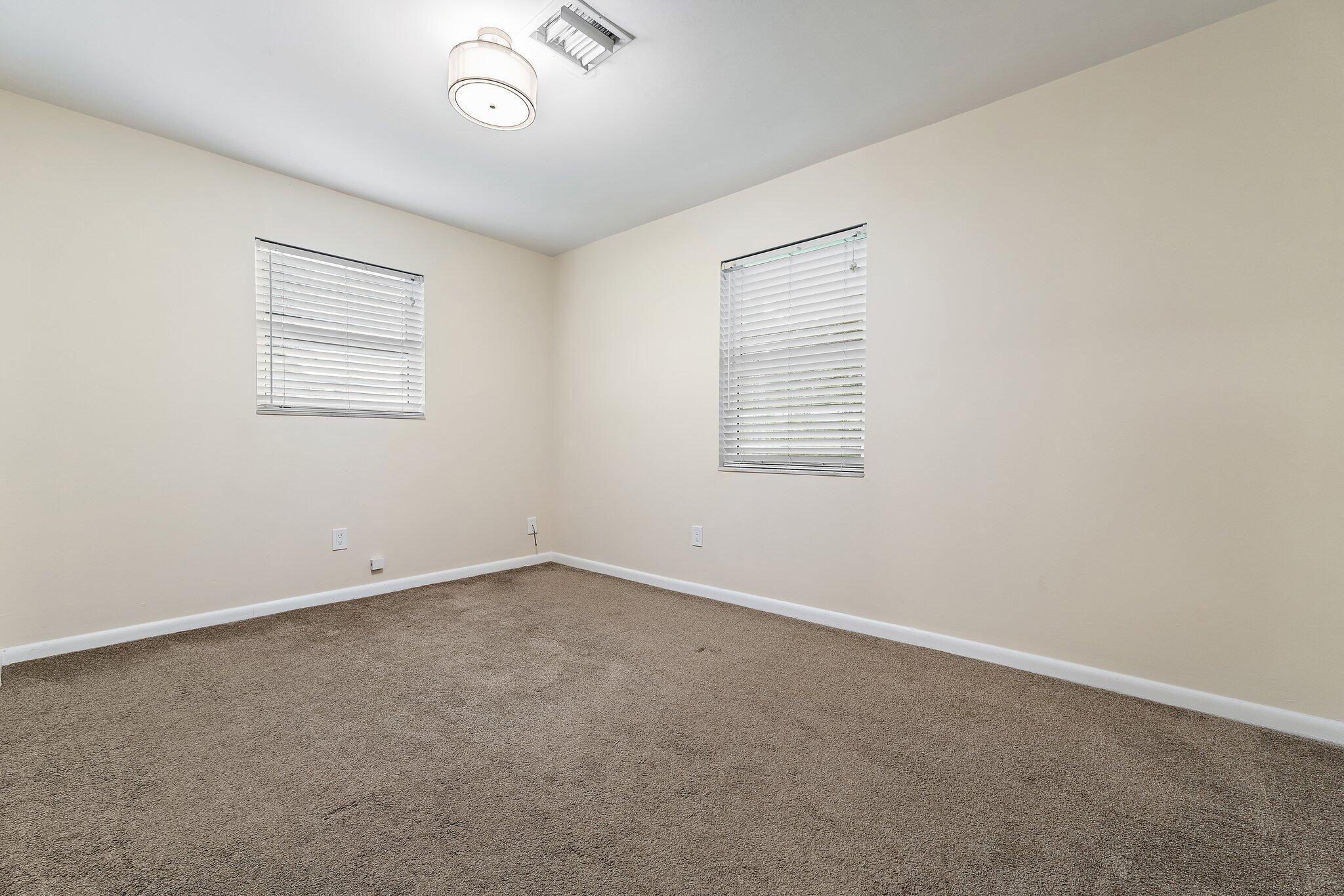 PALM BEACH GARDENS ESTATES - Residential