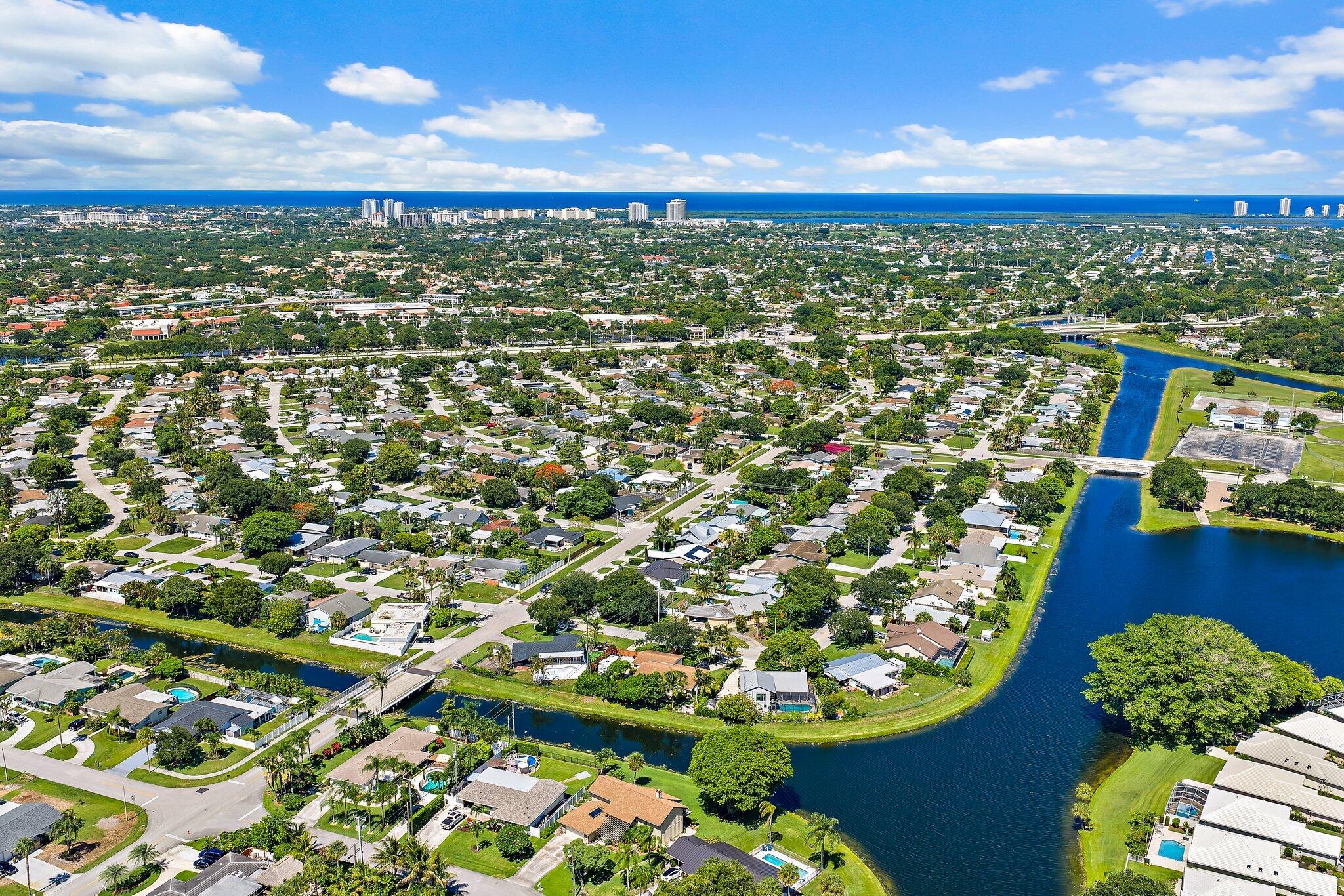 PALM BEACH GARDENS ESTATES - Residential