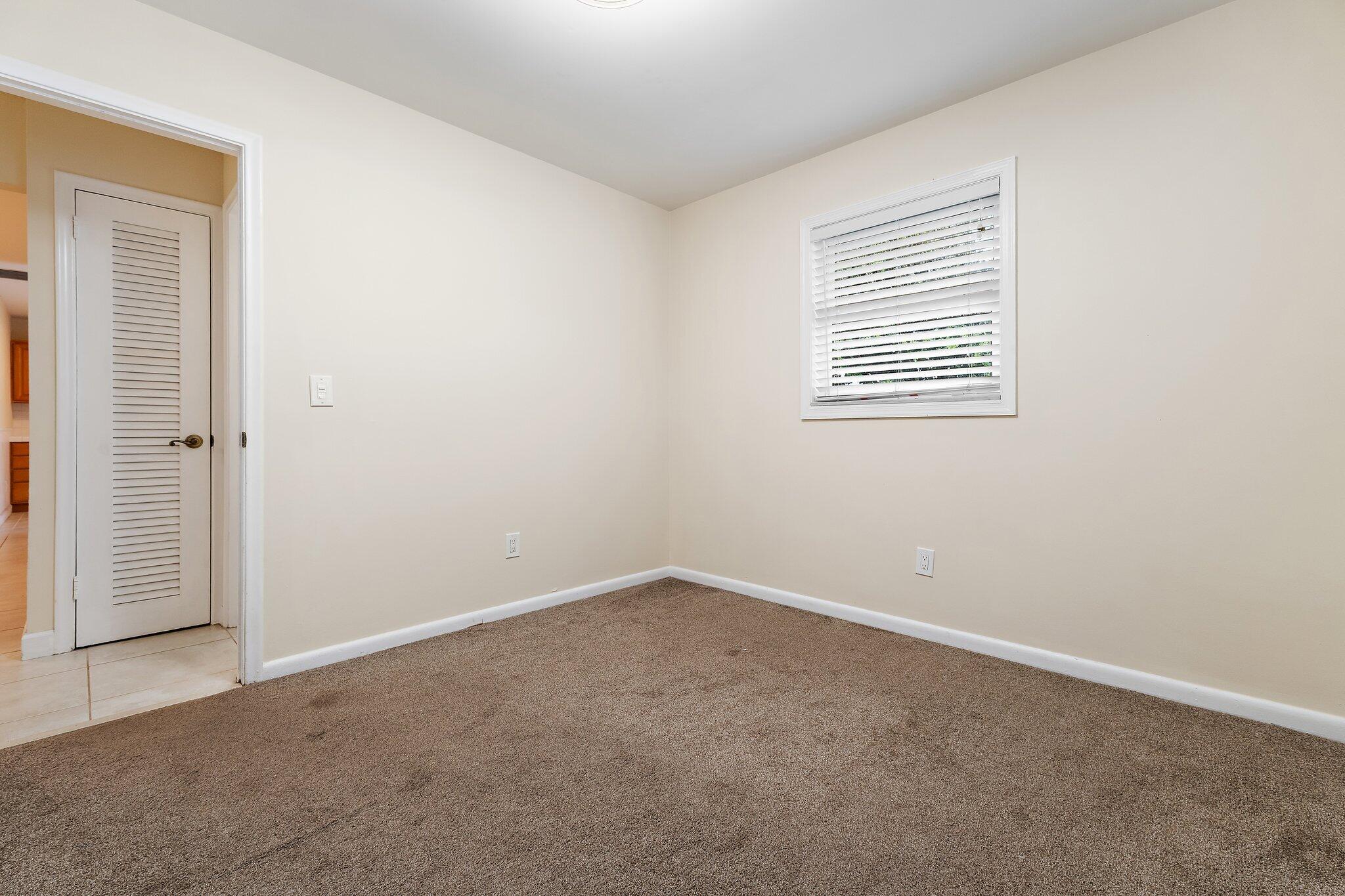 PALM BEACH GARDENS ESTATES - Residential
