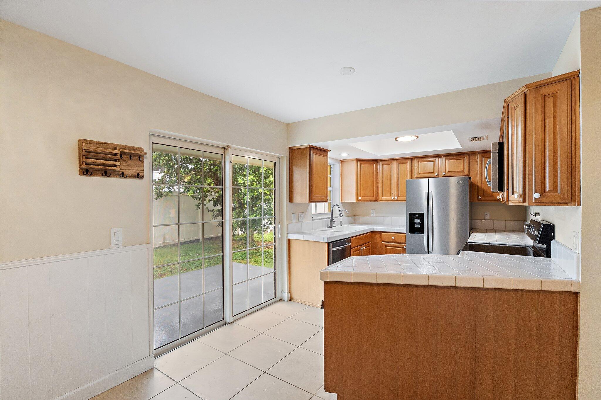 PALM BEACH GARDENS ESTATES - Residential
