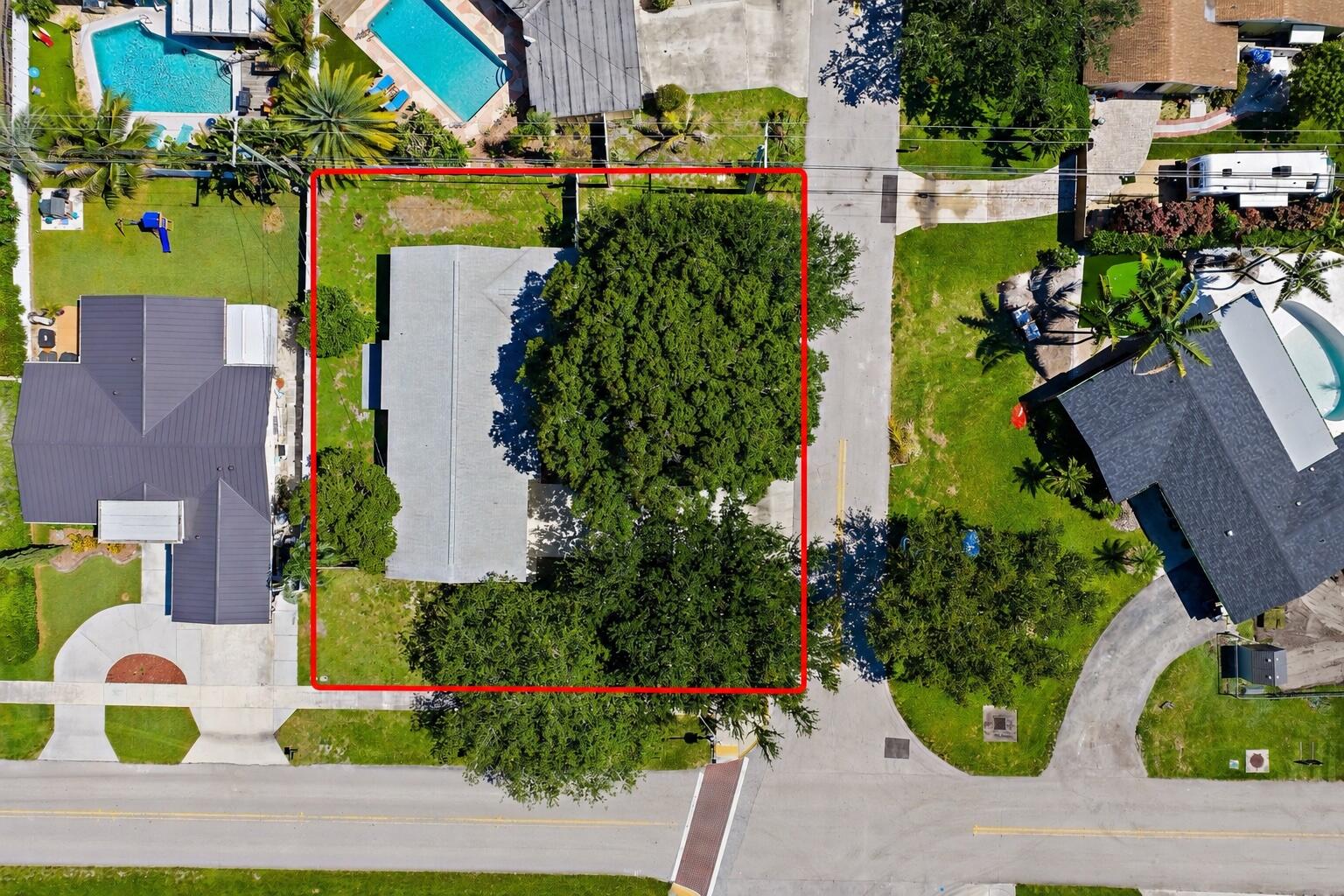 PALM BEACH GARDENS ESTATES - Residential