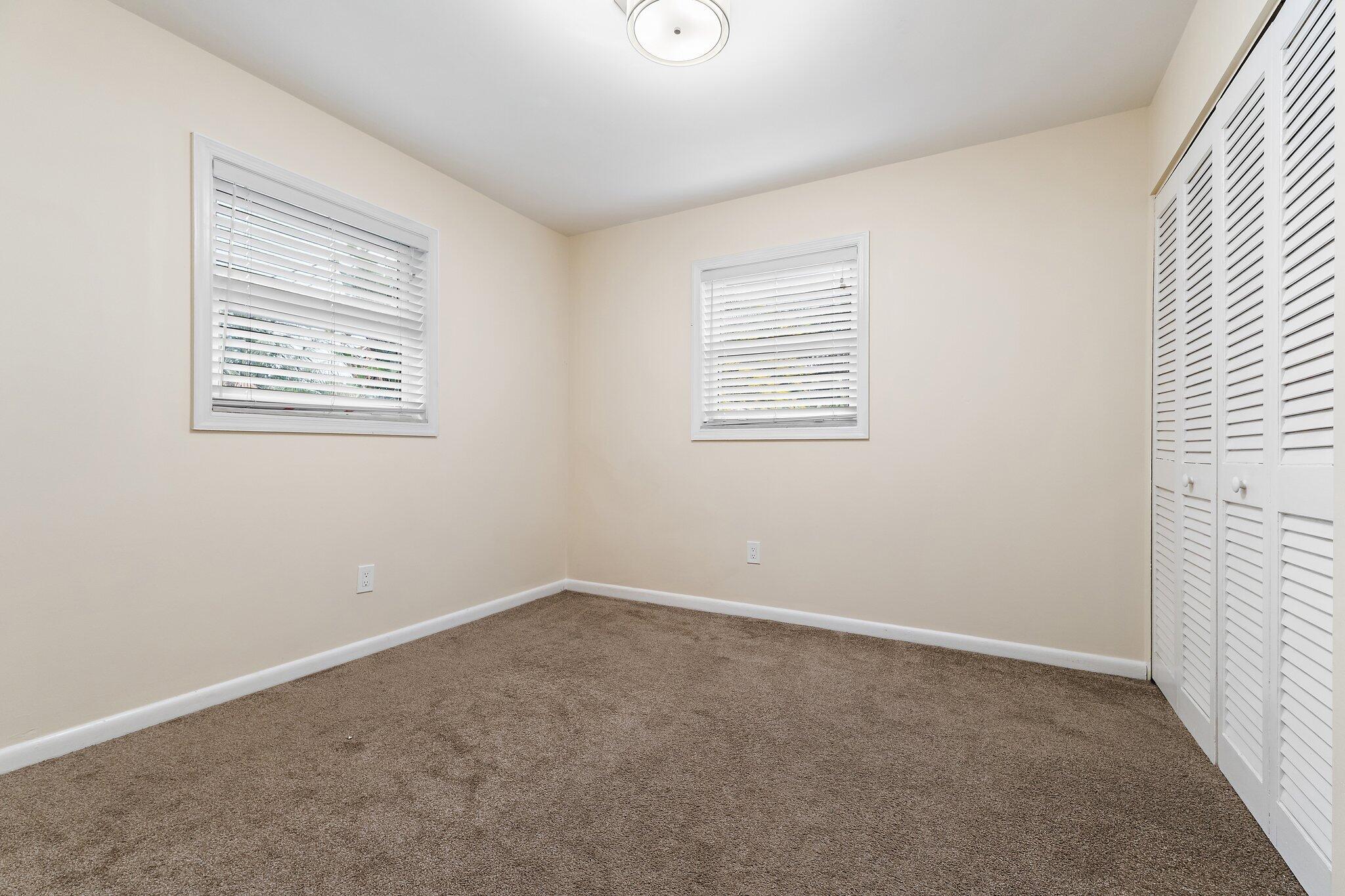 PALM BEACH GARDENS ESTATES - Residential