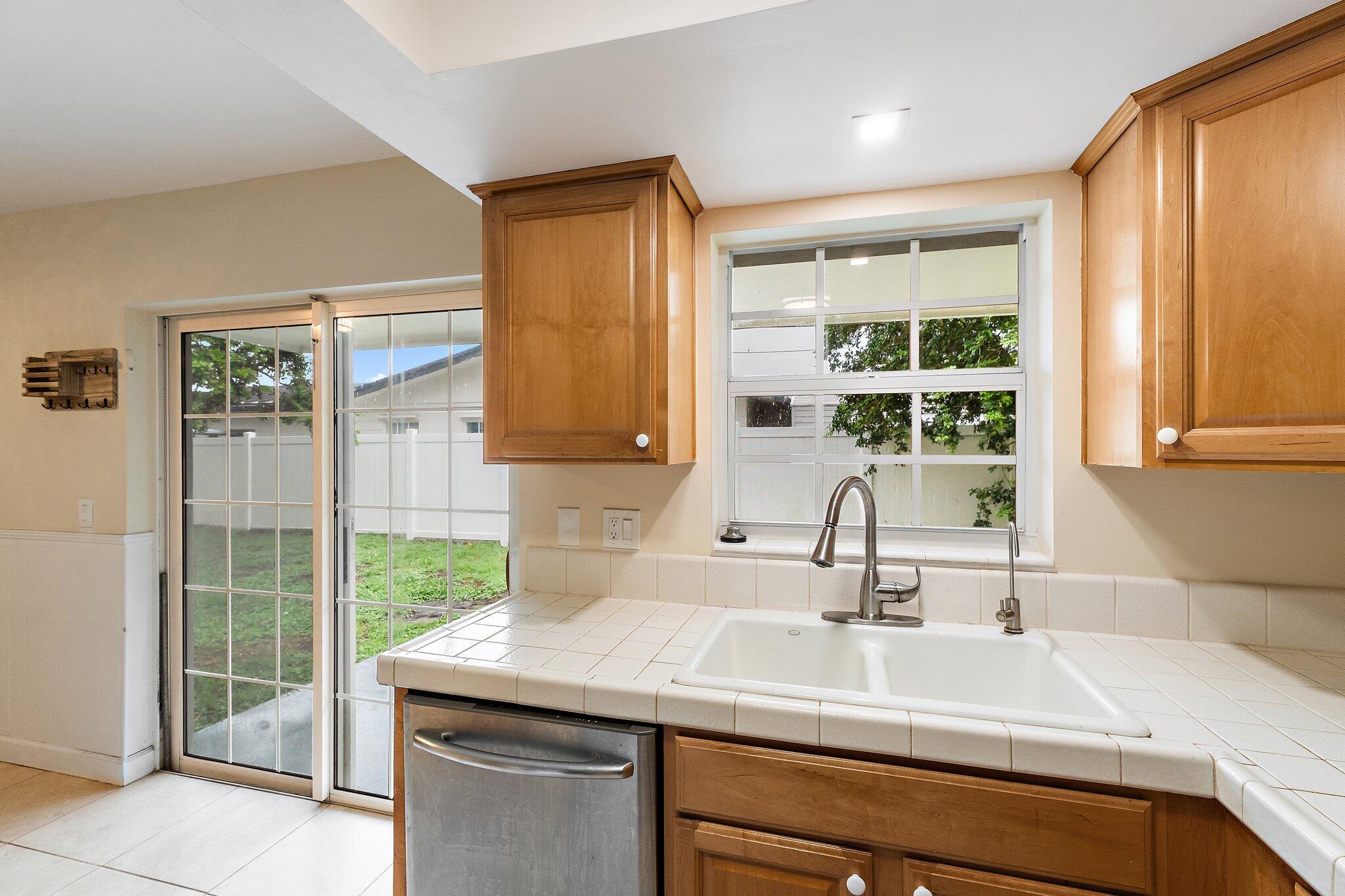 PALM BEACH GARDENS ESTATES - Residential